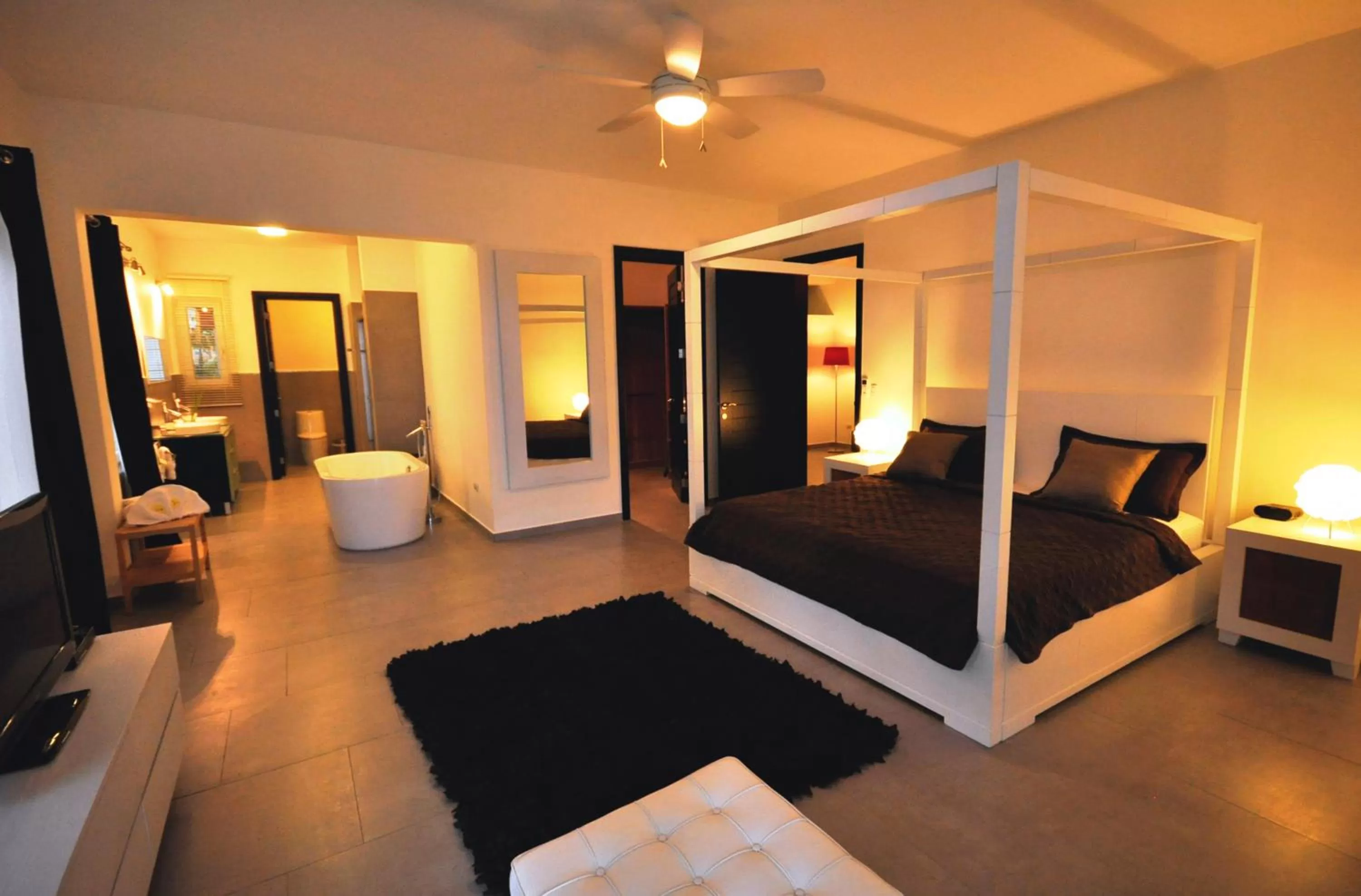 Toilet, Bed in Instyle Residences at Infiniti Blu