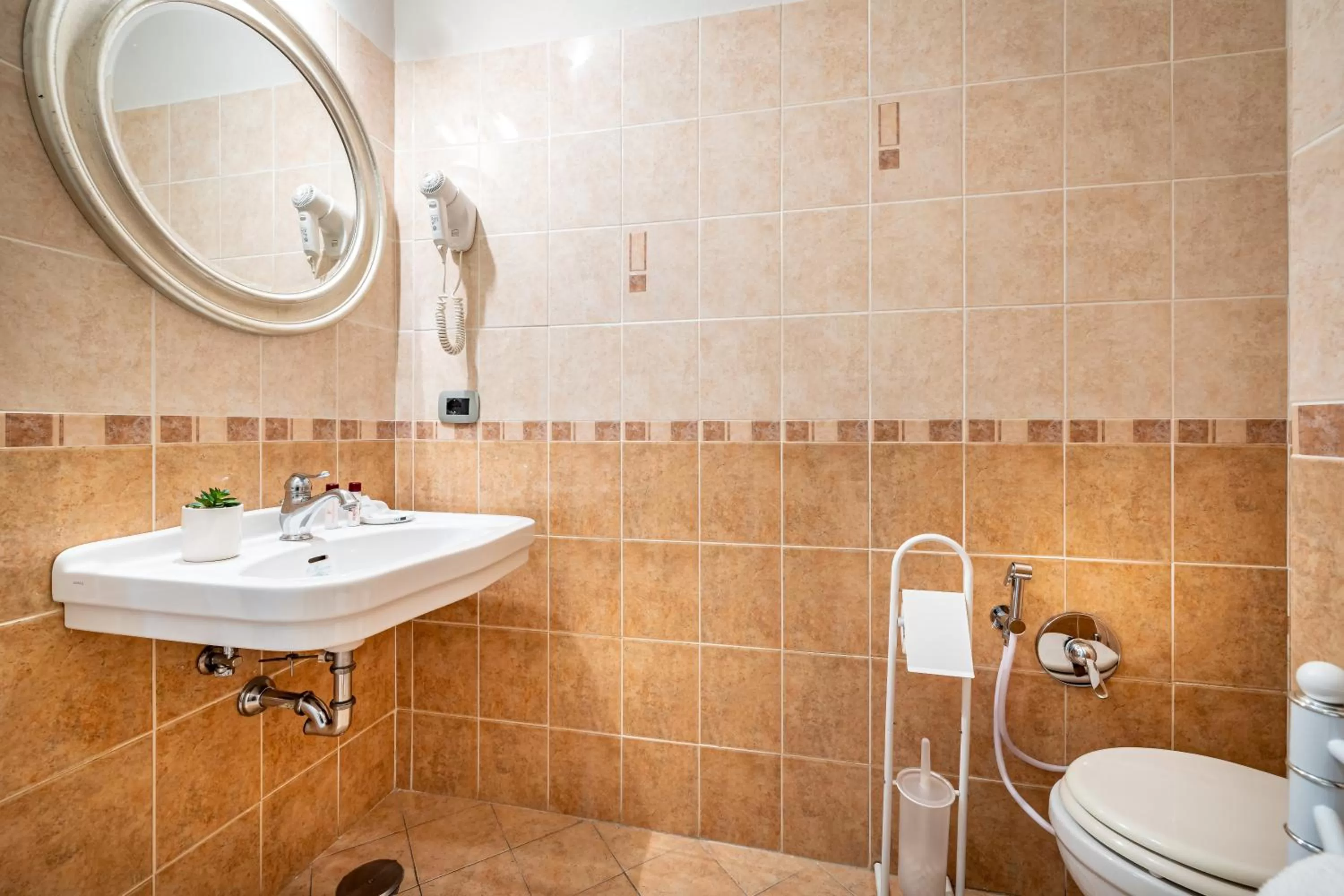 Bathroom in Maison Pitti Florence