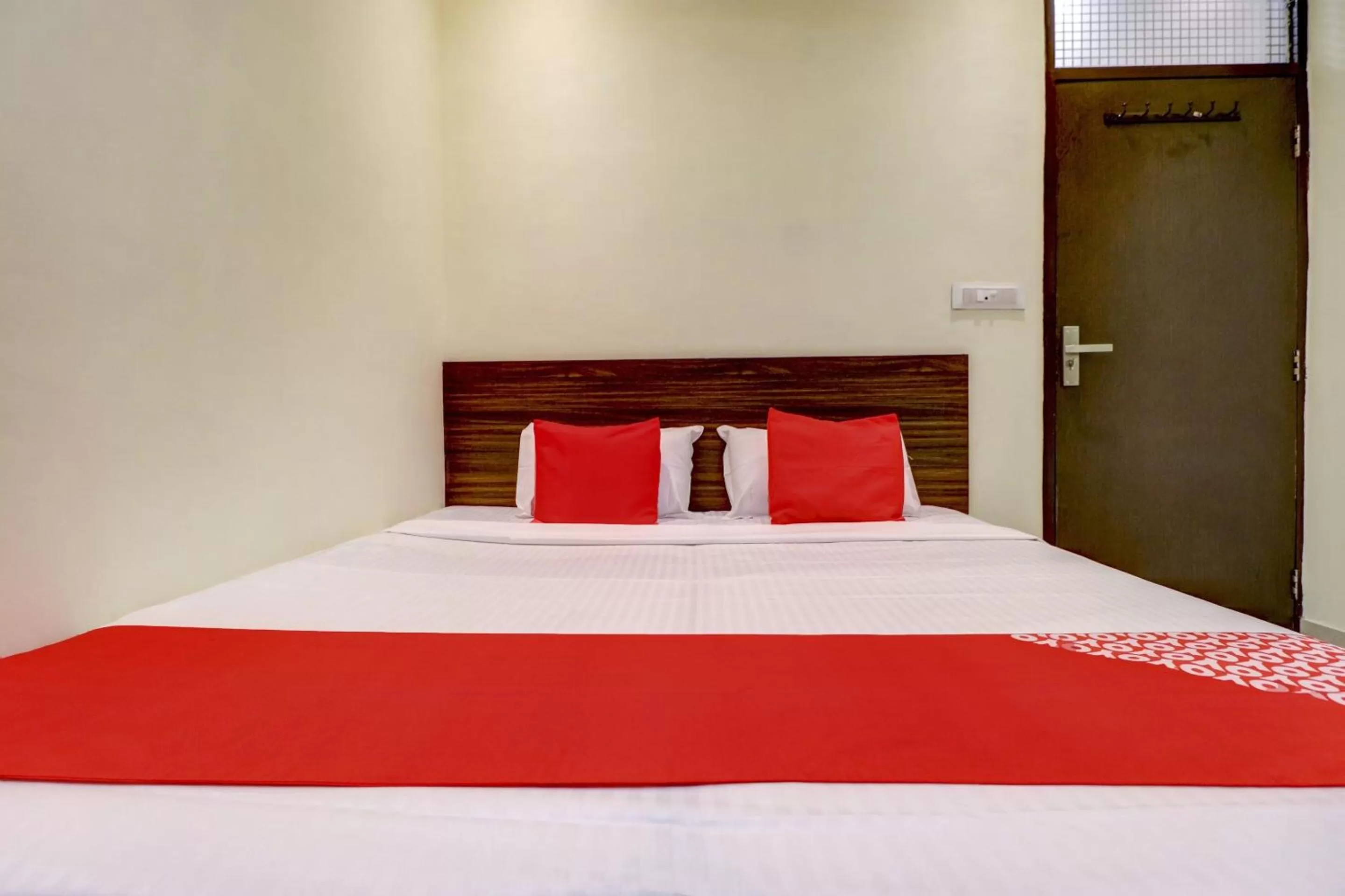 Bedroom, Bed in OYO Flagship 77562 Hotel Kabir