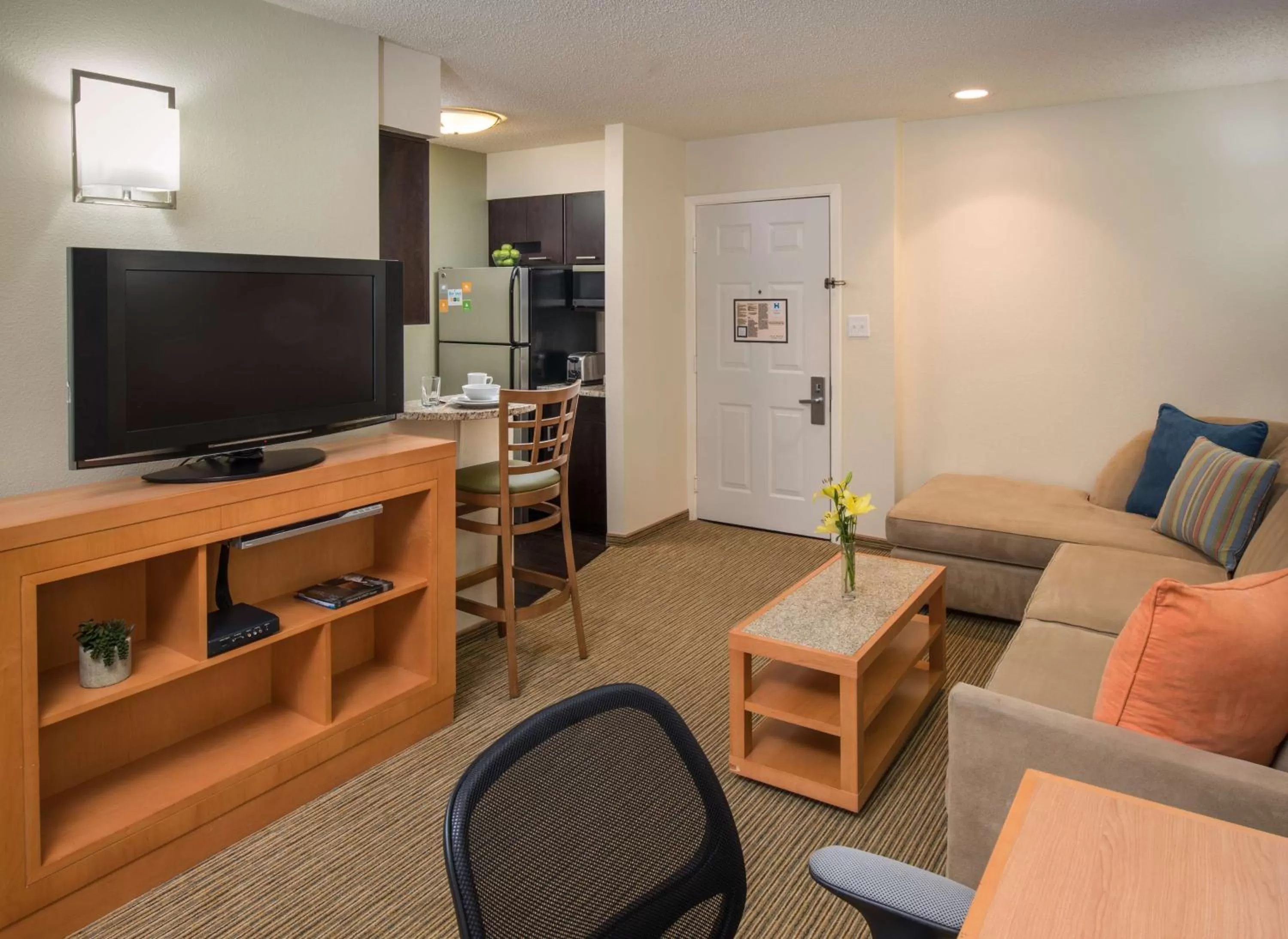 Photo of the whole room, TV/Entertainment Center in Hyatt House Houston/Energy Corridor