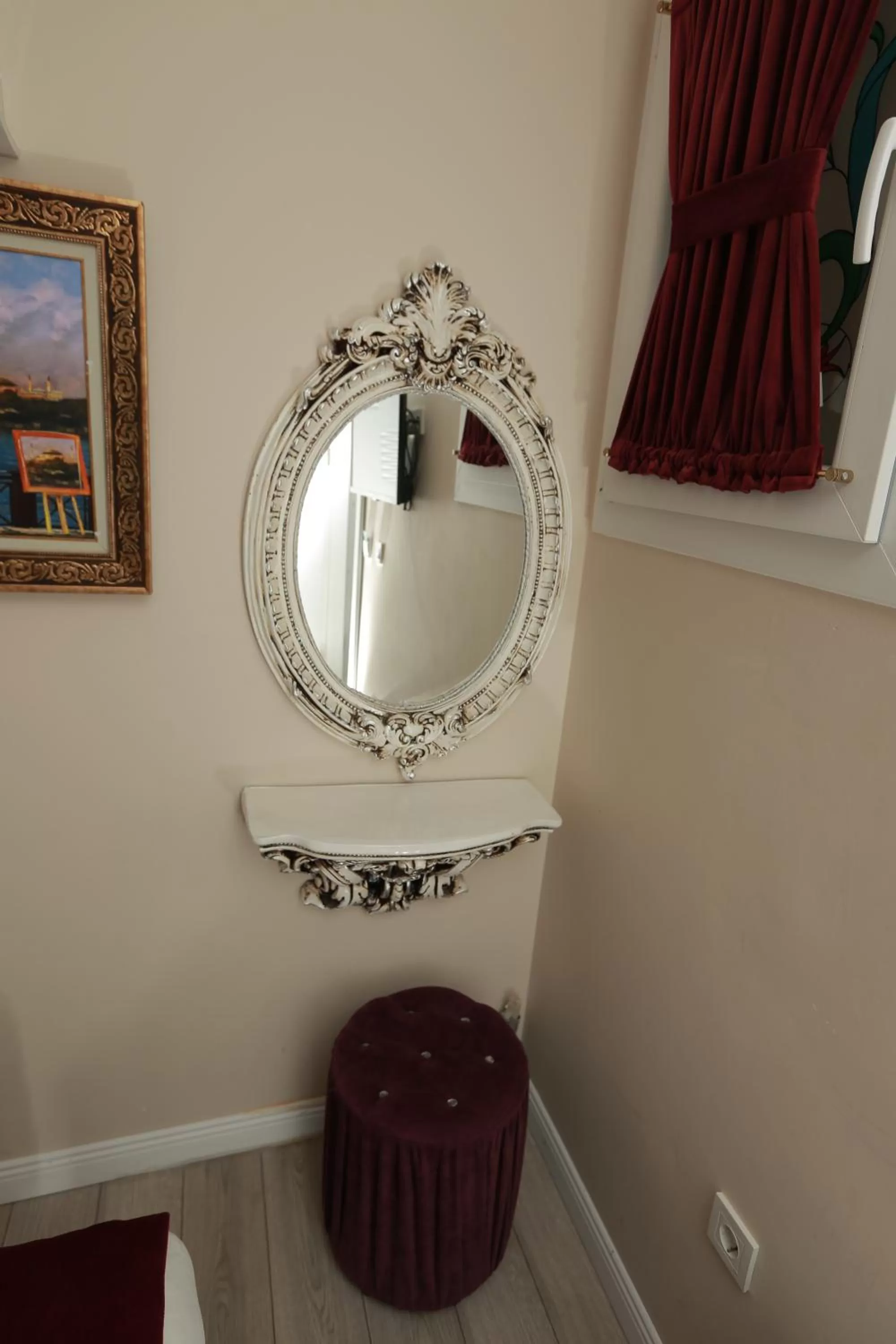 Decorative detail in Constantinopolis Hotel