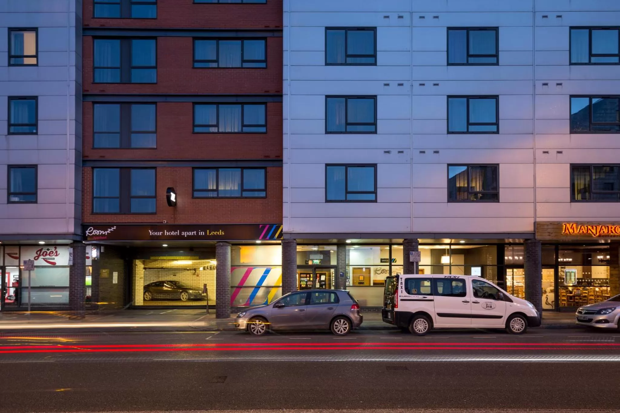 Property building in Roomzzz Leeds City West