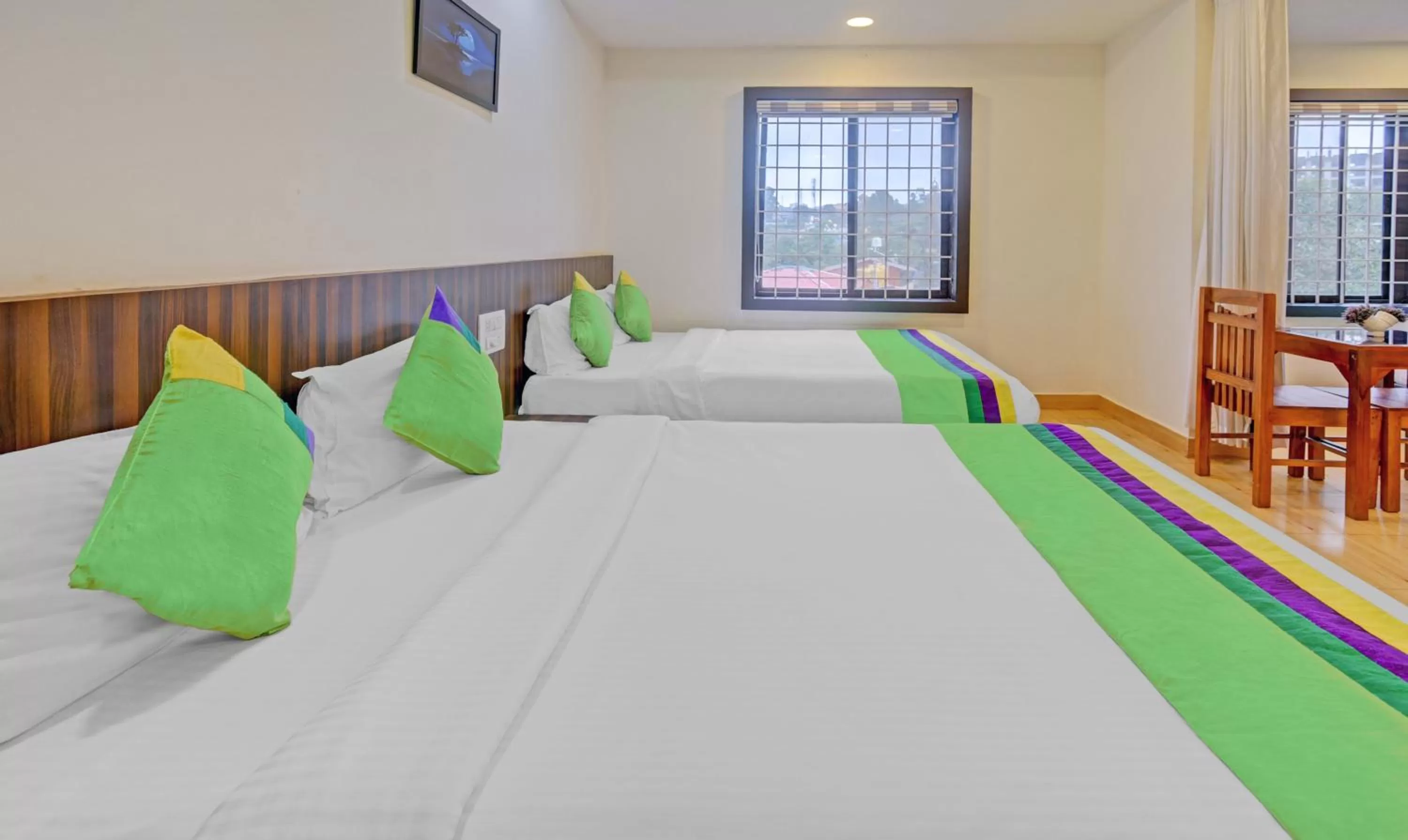 Bedroom, Bed in Itsy Hotels Igloo Residency, 400 Meters From Raja Seat Garden