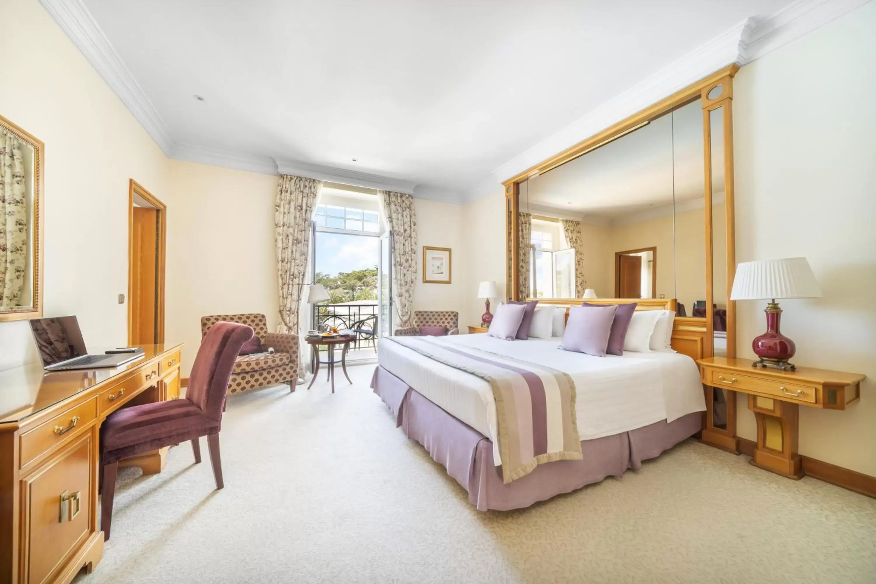 Superior Double or Twin Room with Pool View in Palácio Estoril Hotel, Golf & Wellness Superior Double or Twin Room with Pool View in Palácio Estoril Hotel, Golf & Wellness