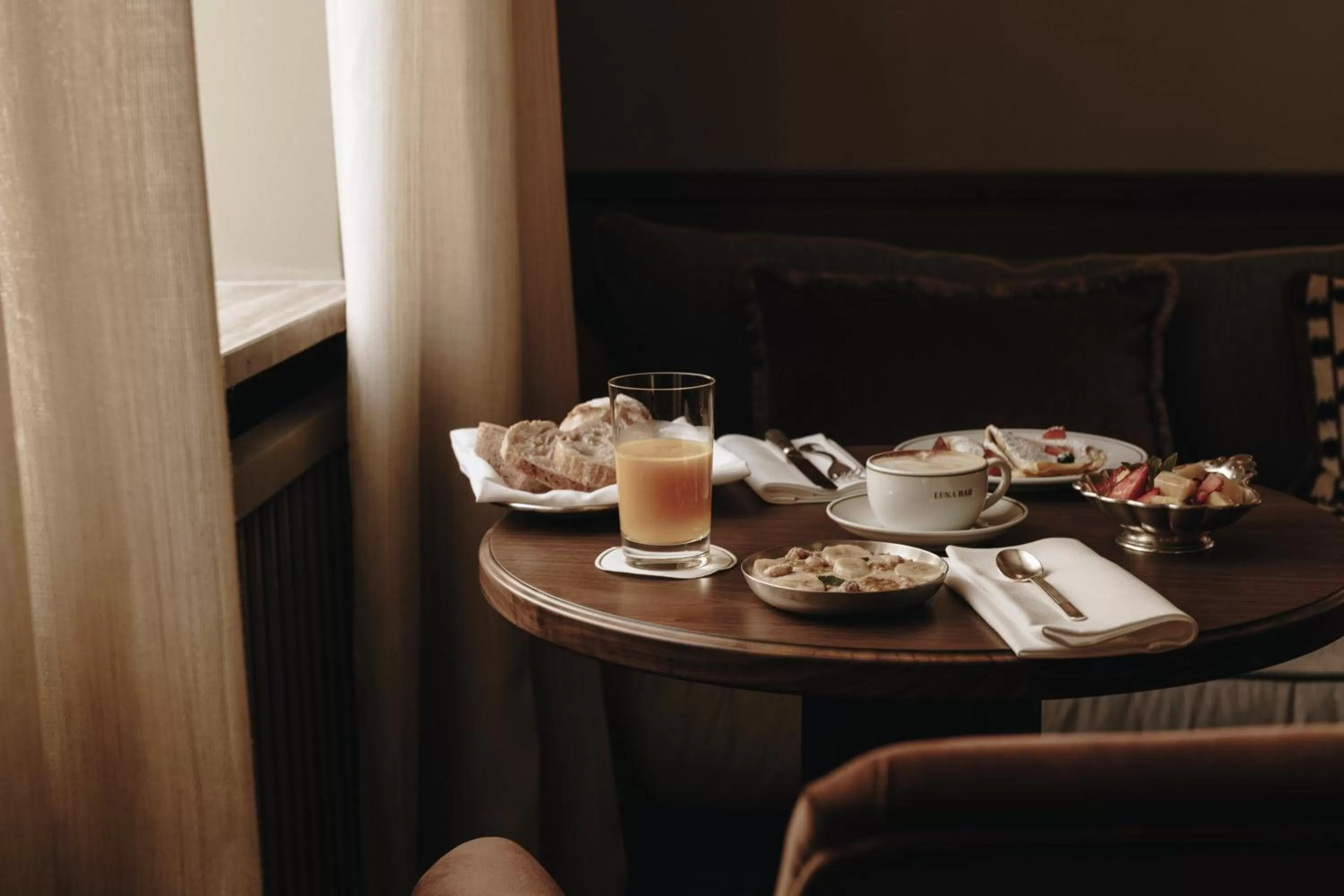 Lounge or bar in Parkhotel Mondschein, a Member of Design Hotels