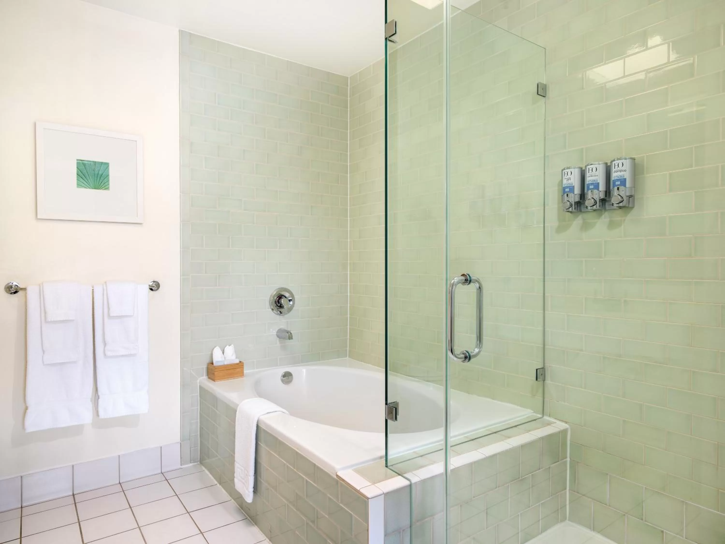 Bathroom in Acqua Hotel