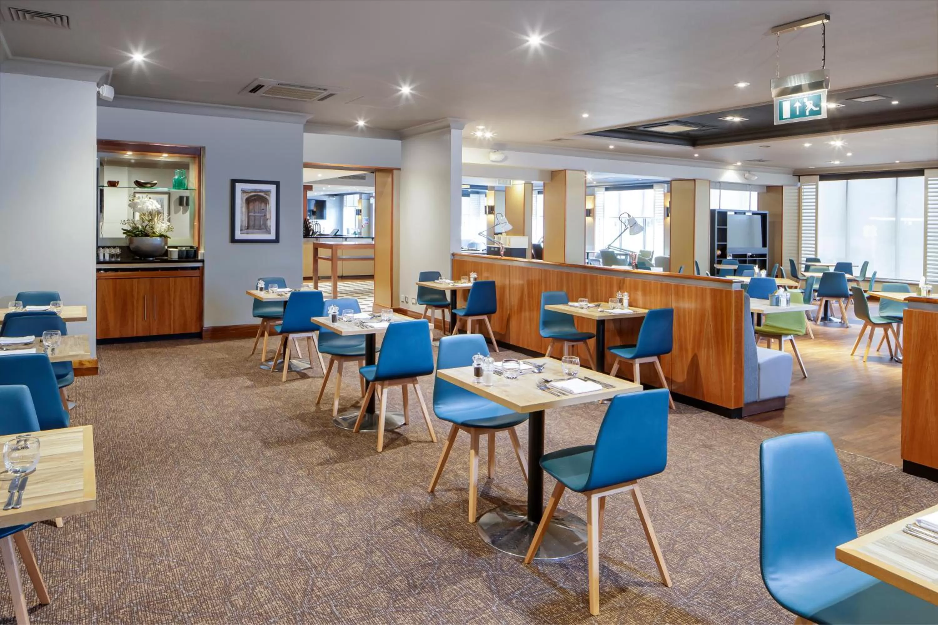 Restaurant/places to eat in Holiday Inn Peterborough West by IHG