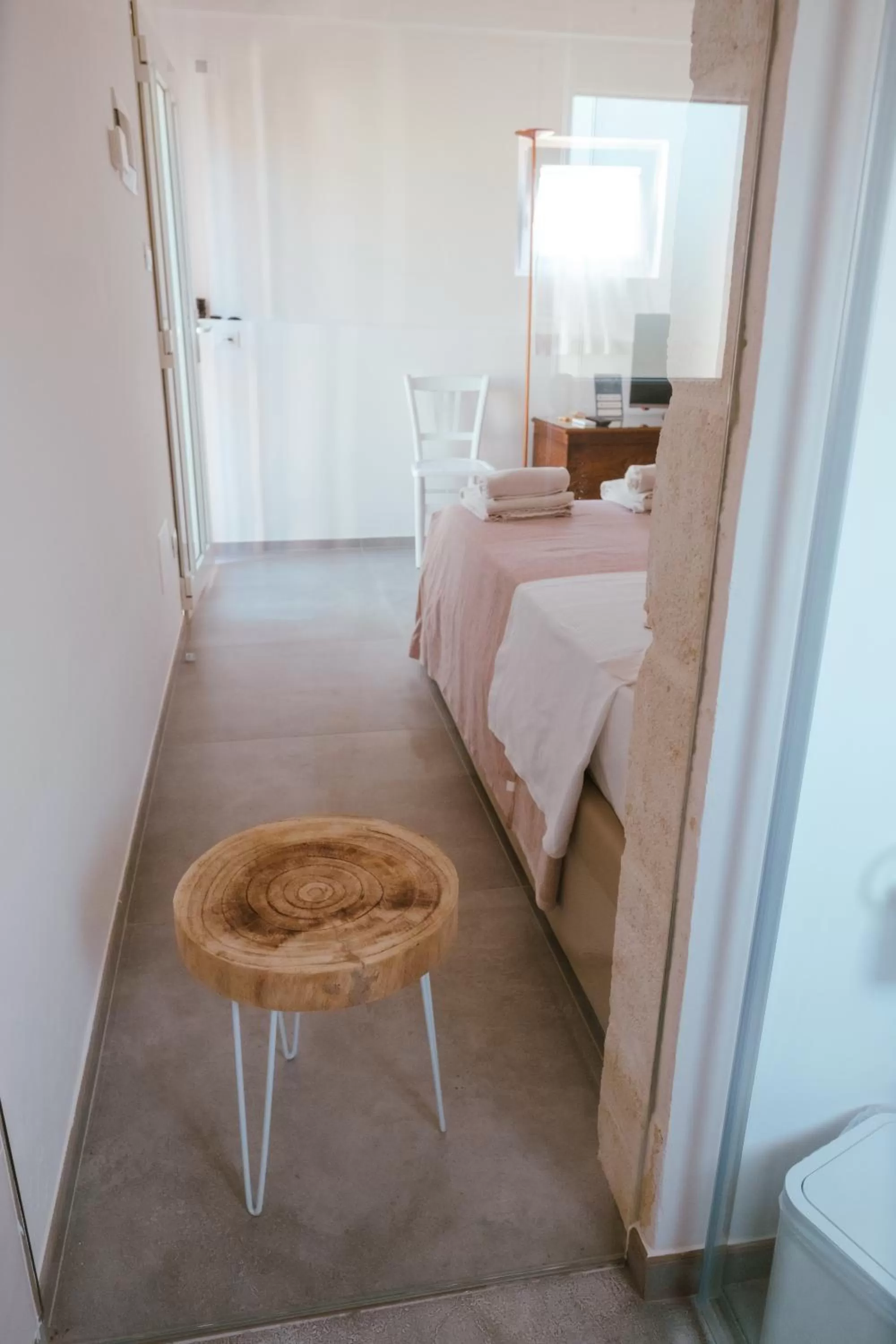 Bed in Iconica Luxury Suites