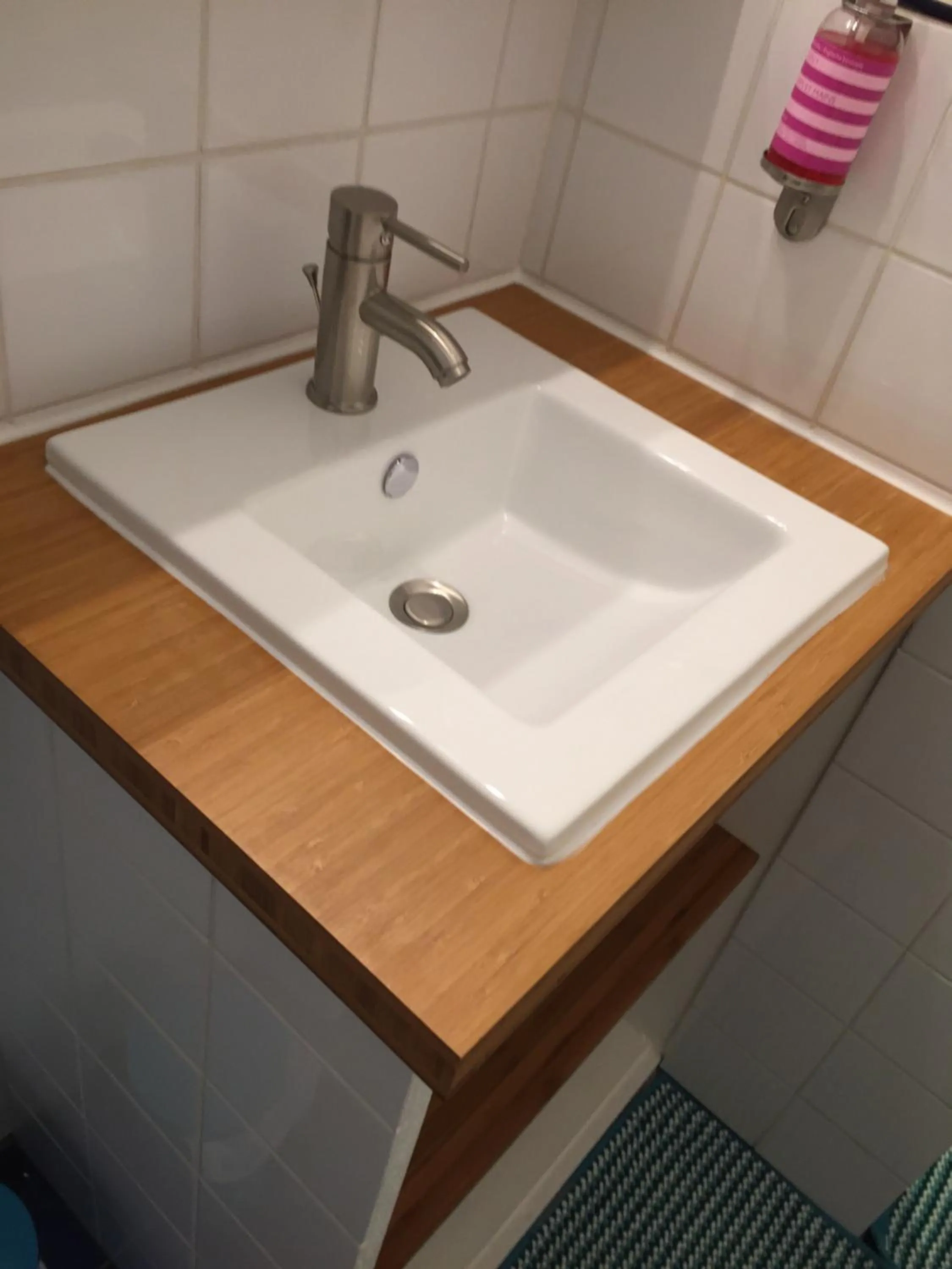 Bathroom in Hôtel Concorde