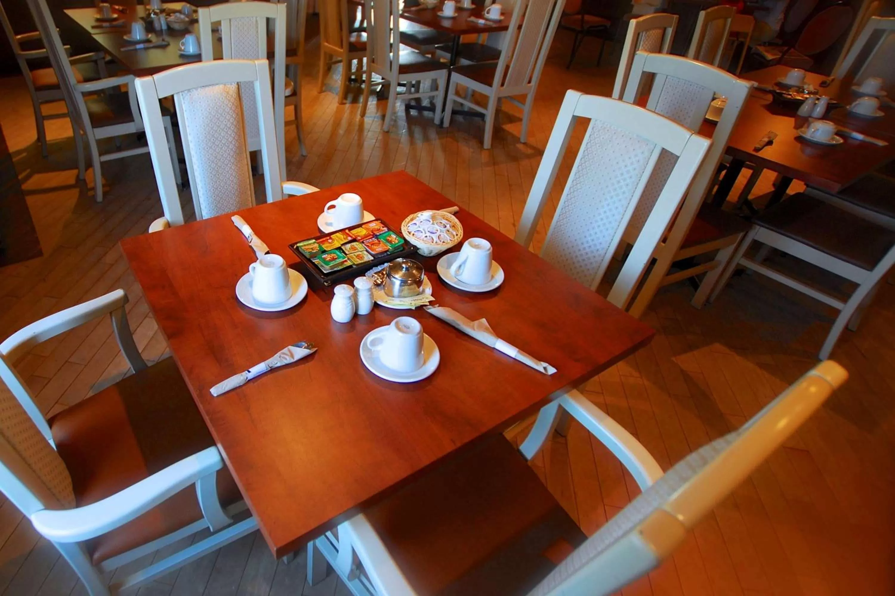 Restaurant/places to eat in Hôtel Travelodge by Wyndham Victoriaville