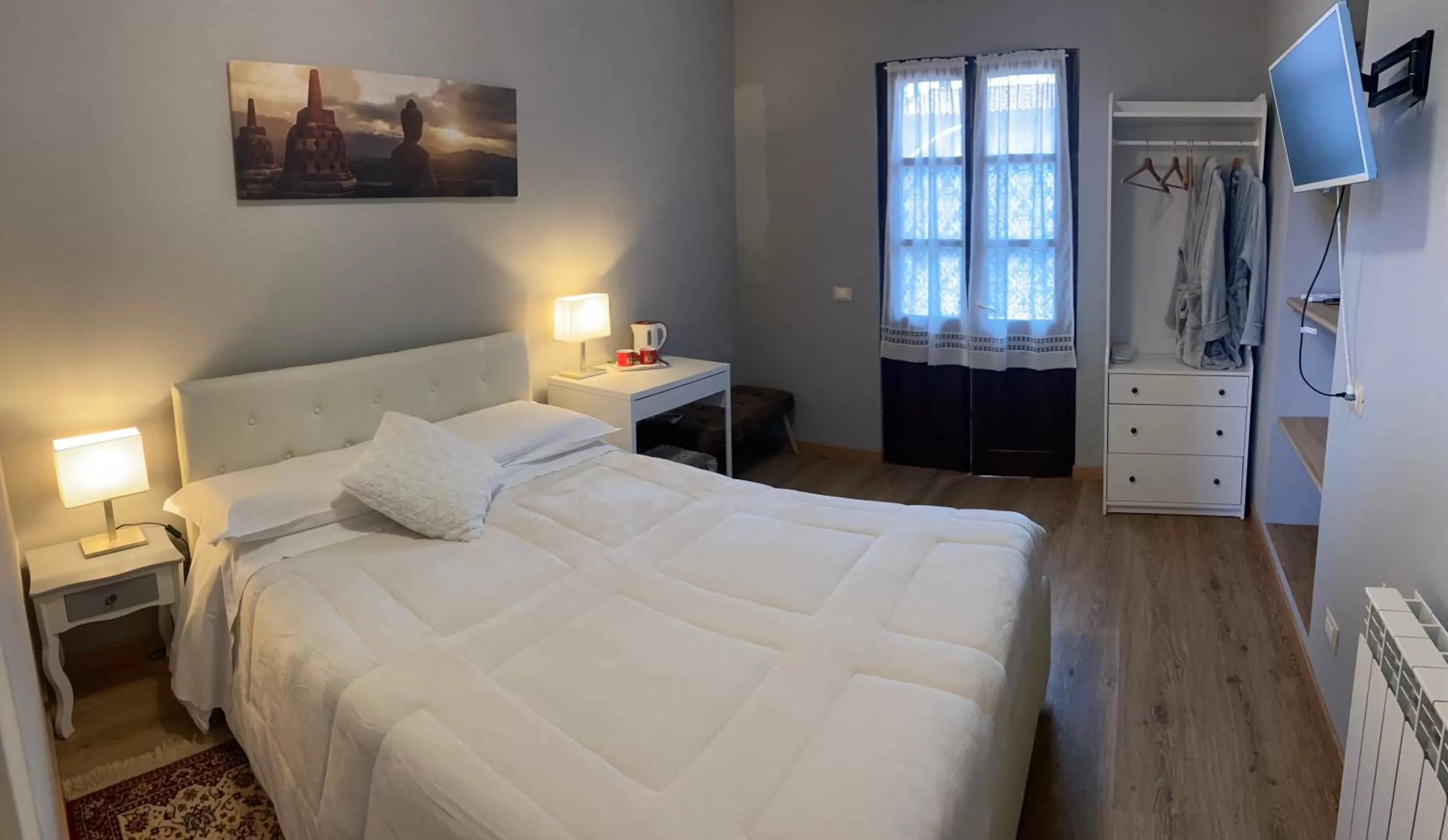 Photo of the whole room, Bed in La Casa Di Campagna Sul Garda
