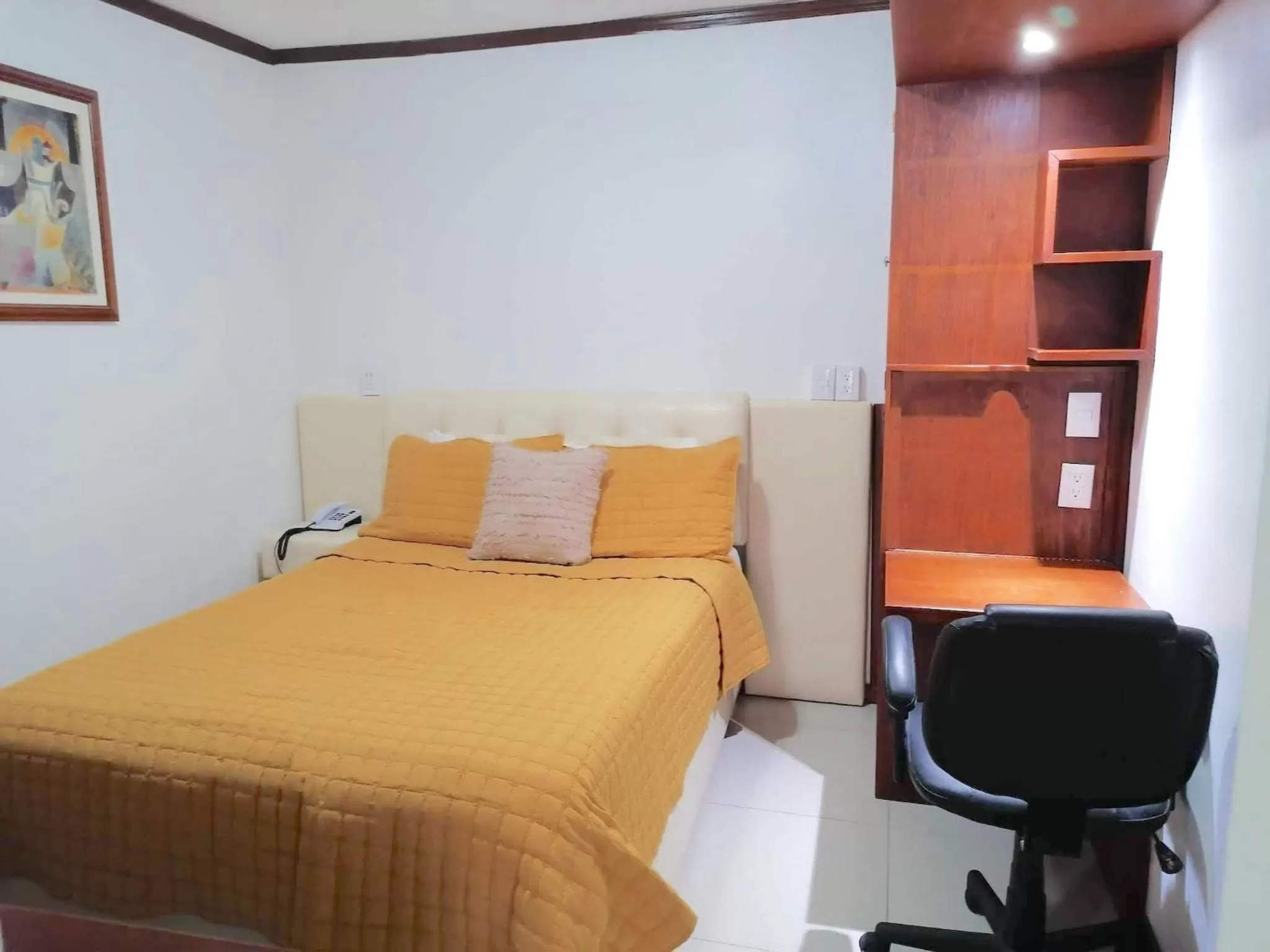 Photo of the whole room, Bed in La Aurora Hotel Like Home