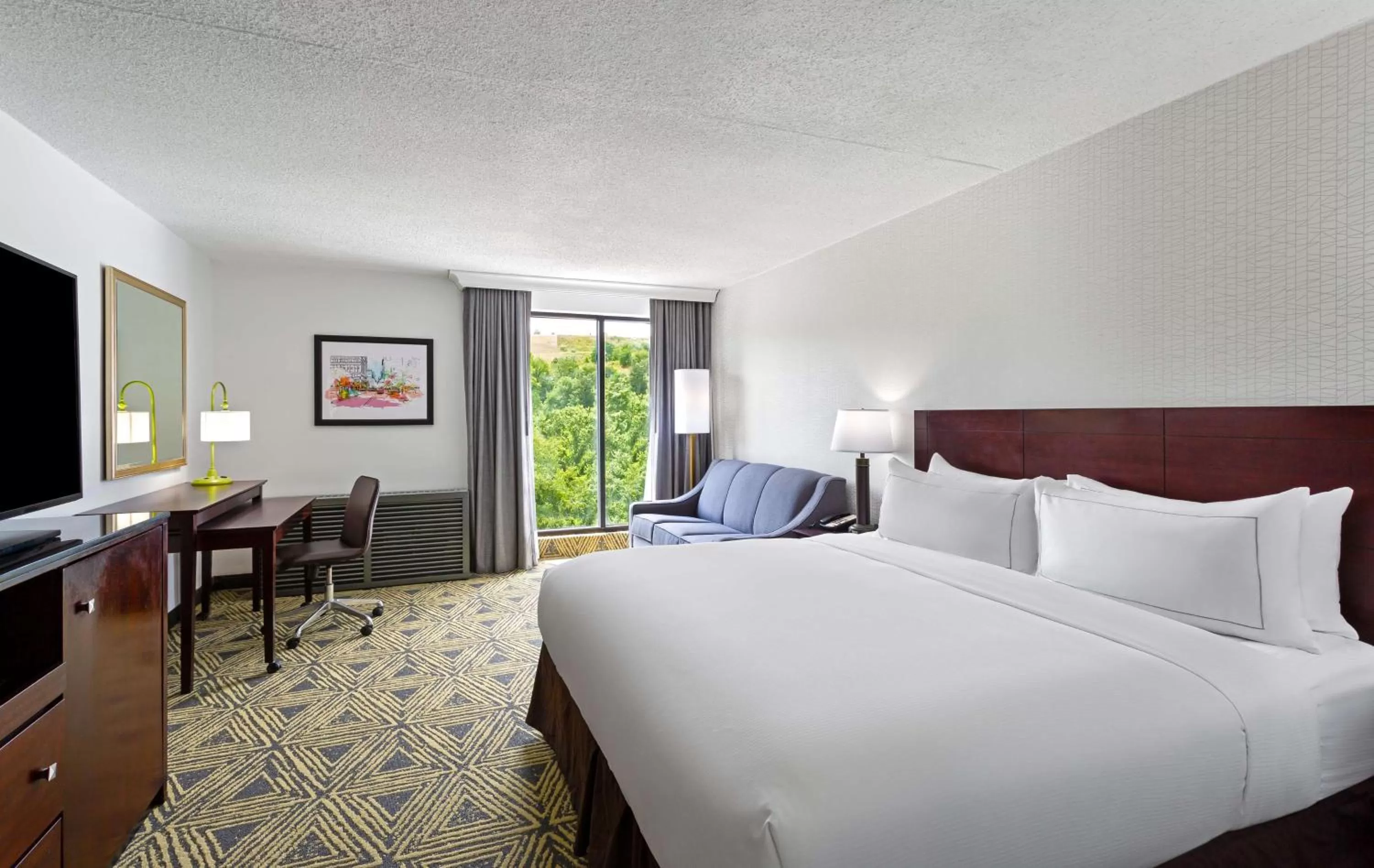 Bedroom, Bed in DoubleTree by Hilton Washington Meadow Lands Casino Area