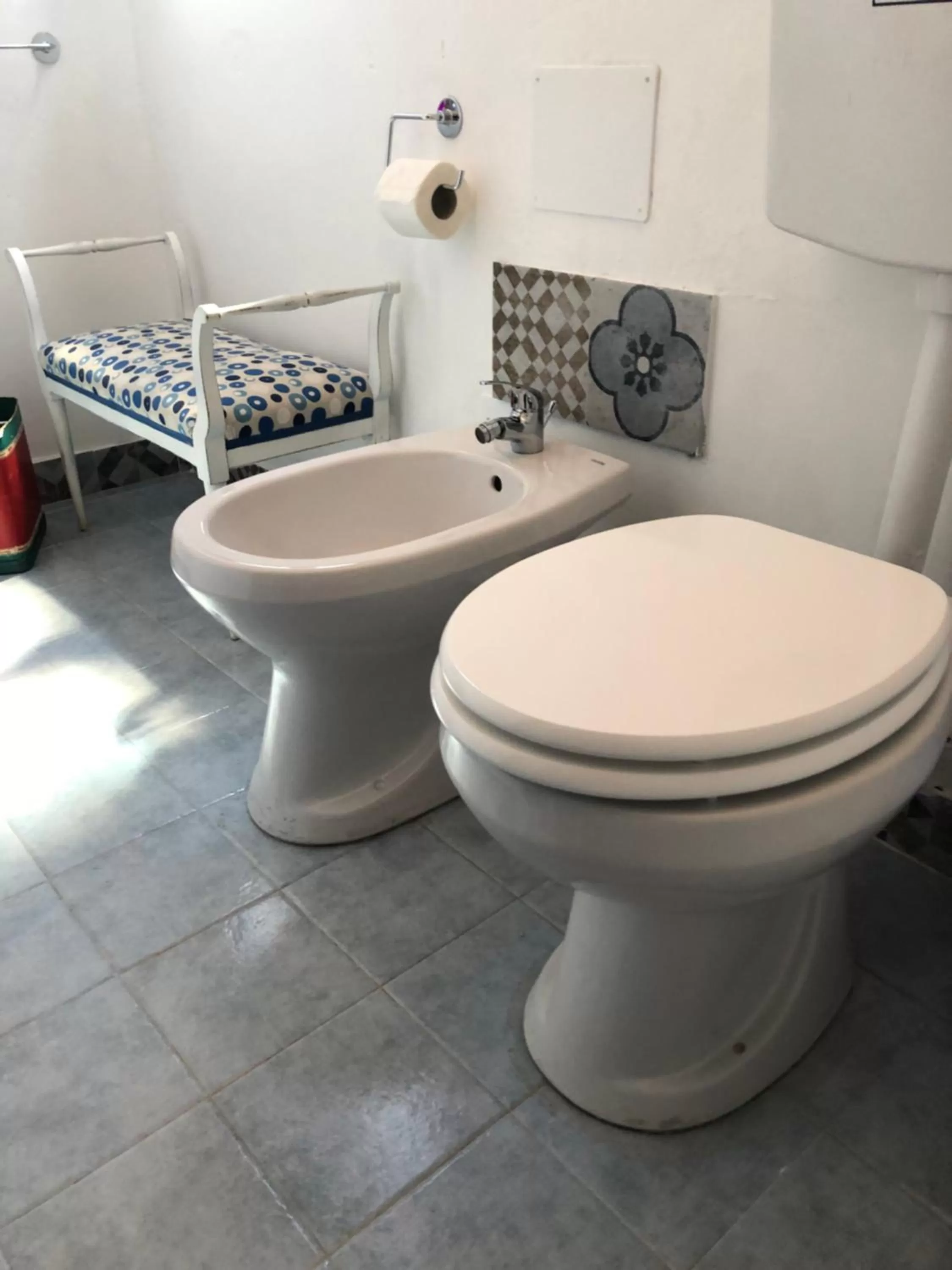 Toilet in Cialoma B&B