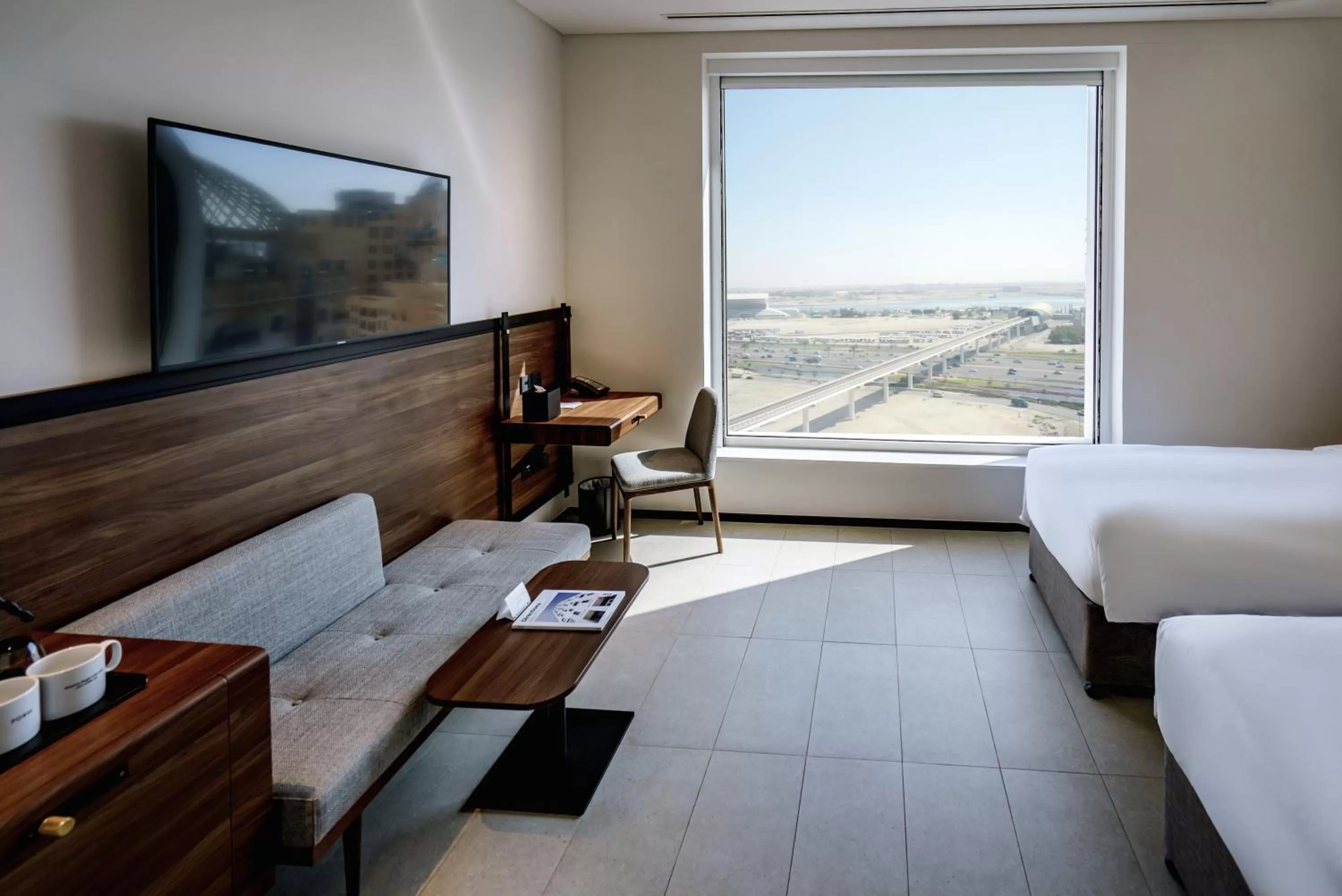 City view, Bed in FORM Hotel Al Jaddaf, Dubai, a Member of Design Hotels