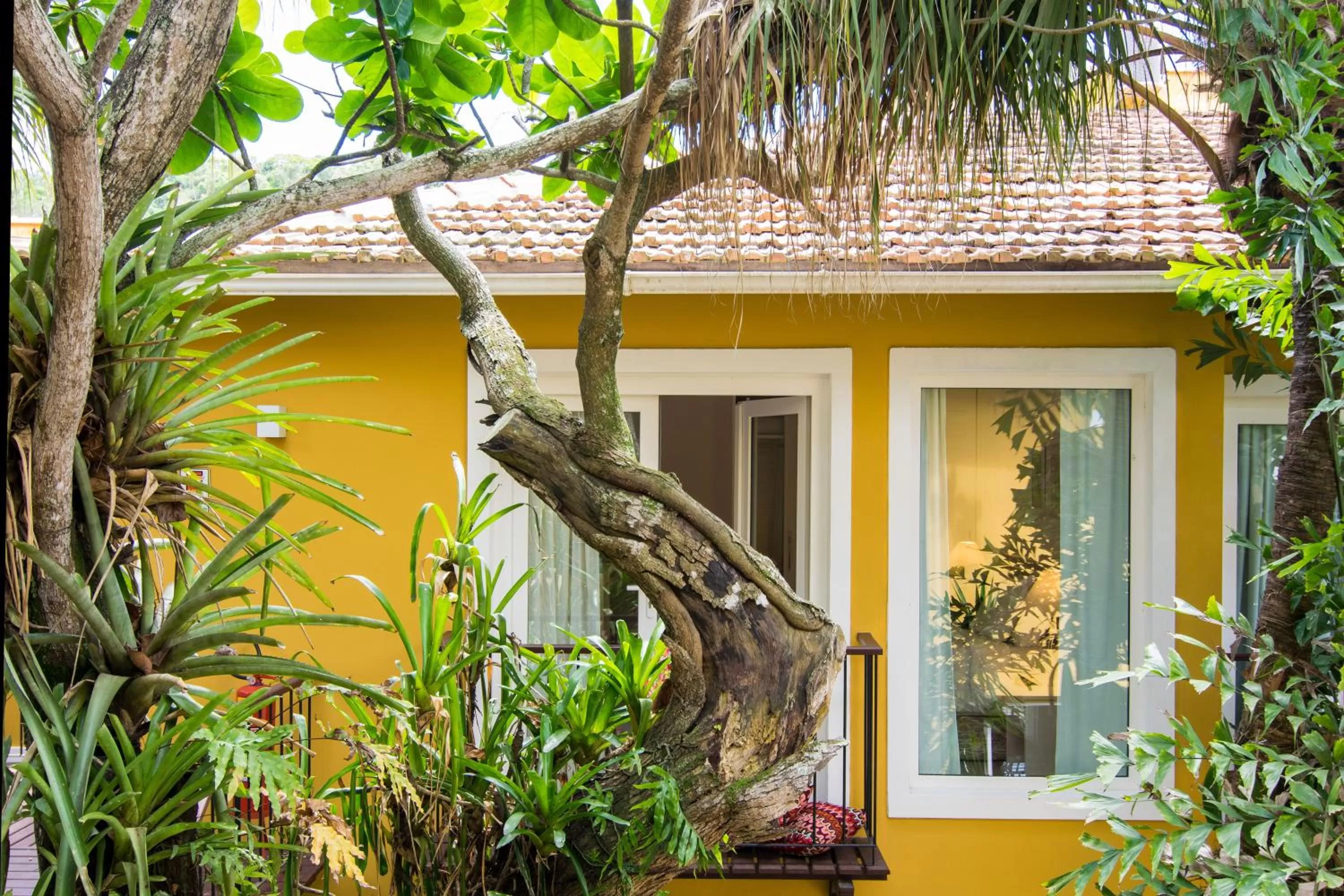 Photo of the whole room in La Chimère Buzios Essence