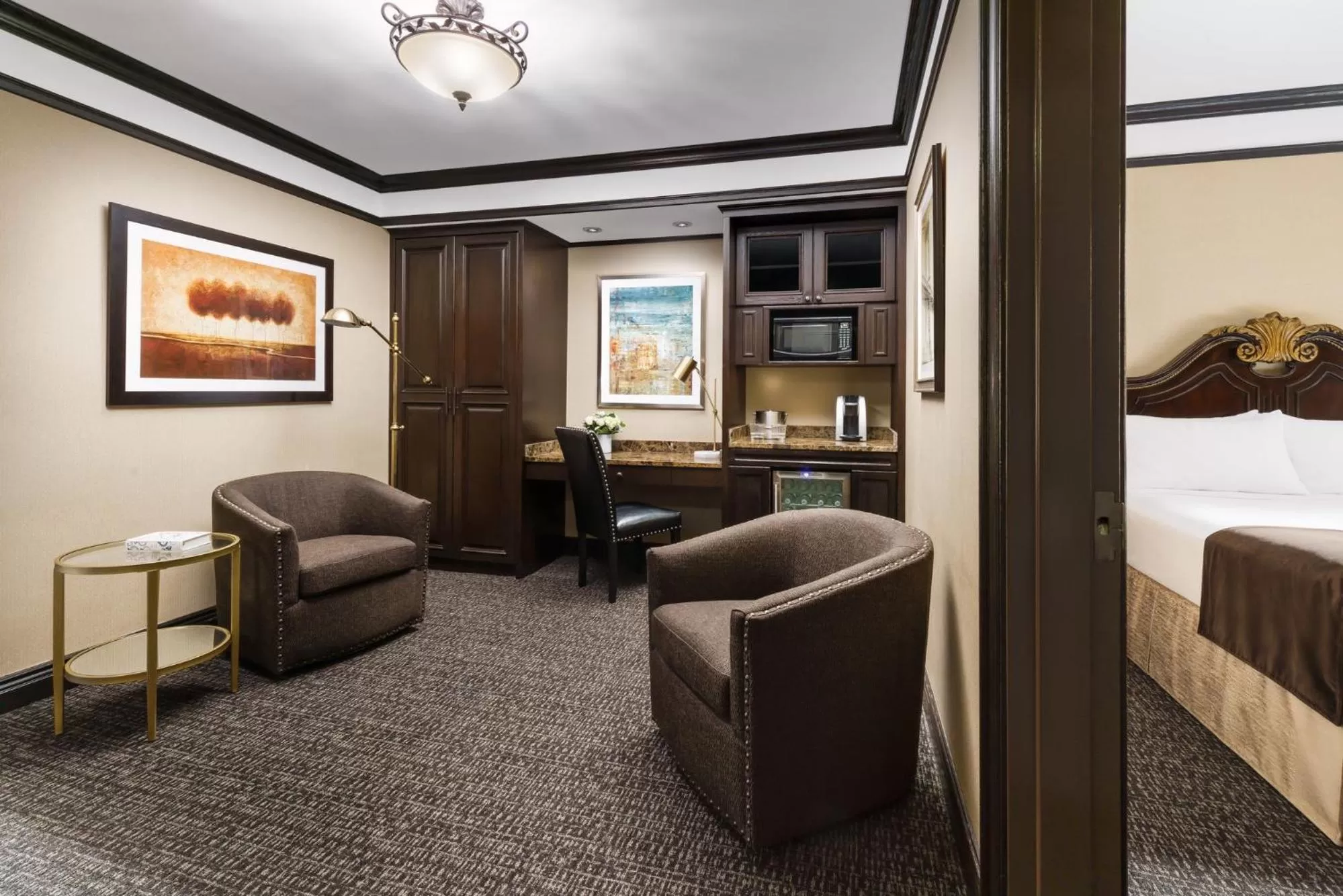 Seating area, Bed in Hotel Lucerne