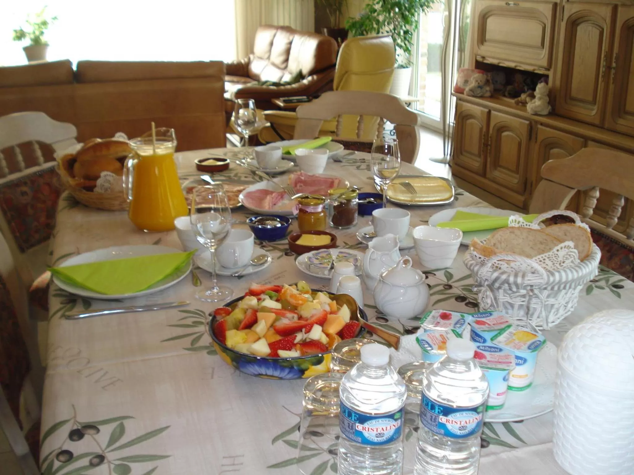 Continental breakfast in Auro'ra