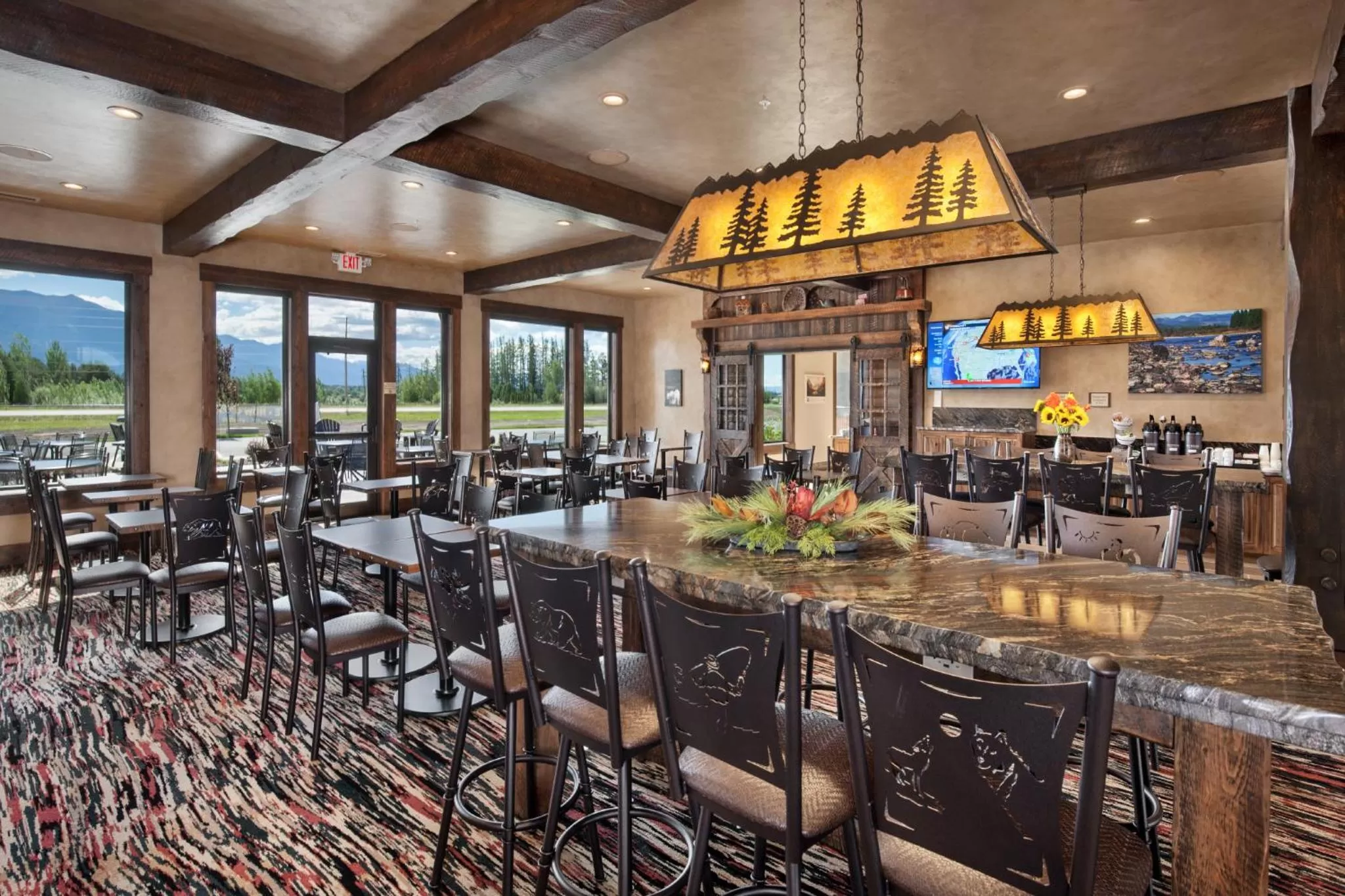 Restaurant/places to eat in Glacier International Lodge
