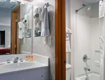 Queen Studio Suite - Non-Smoking in Days Inn by Wyndham Ames Queen Studio Suite - Non-Smoking in Days Inn by Wyndham Ames