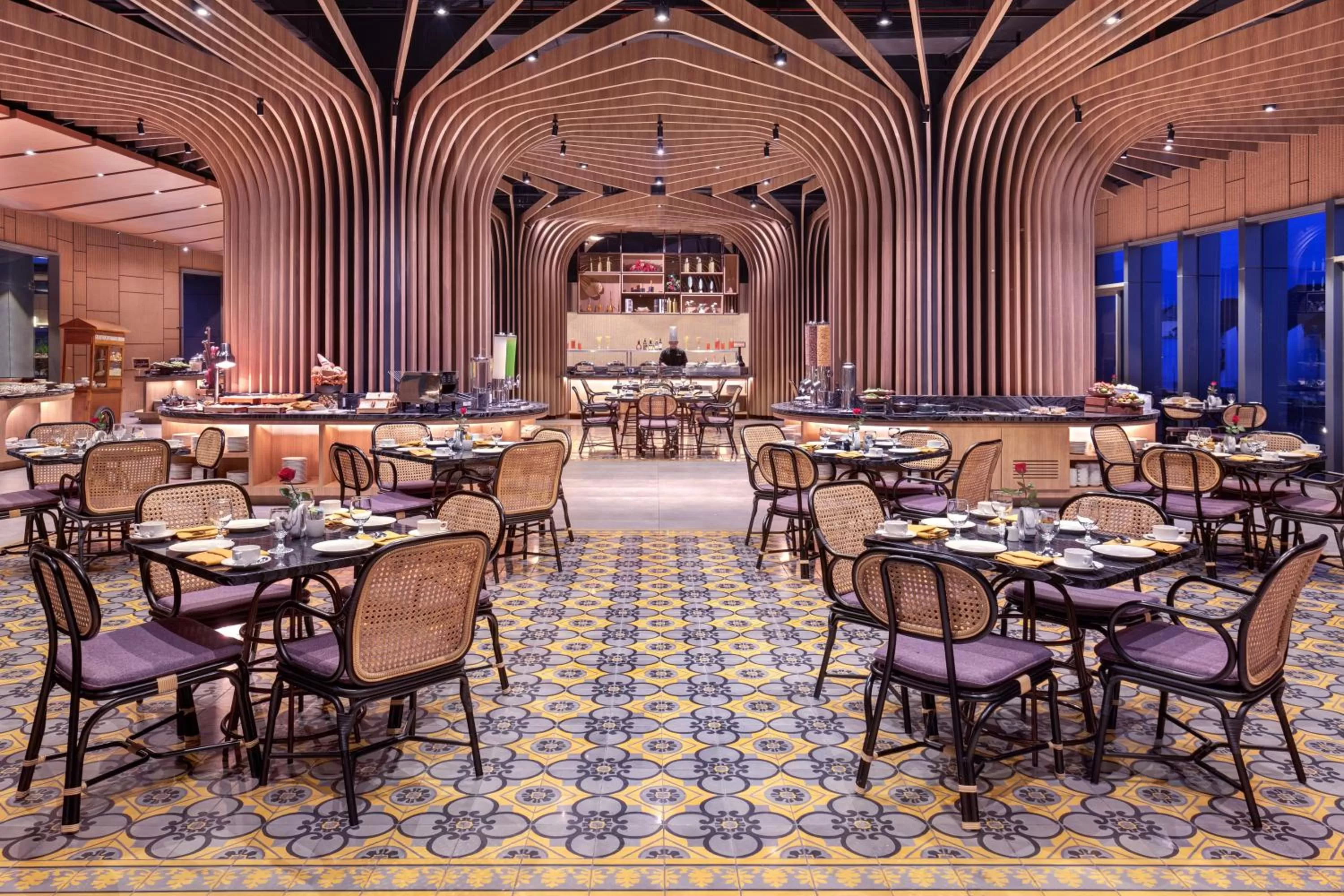 Restaurant/places to eat in Grand Mercure Malang