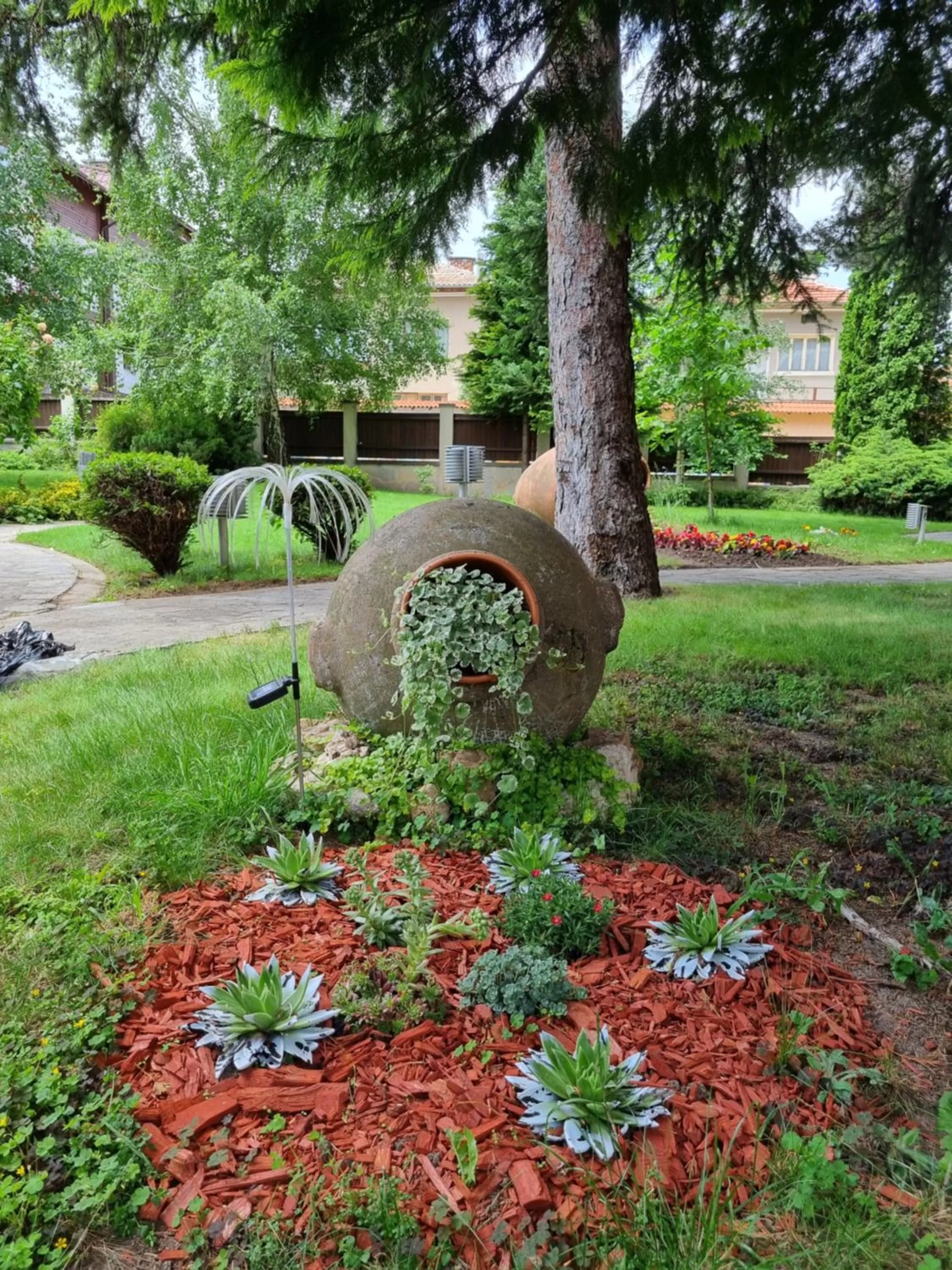Garden in Hotel Pirin SKI & SPA
