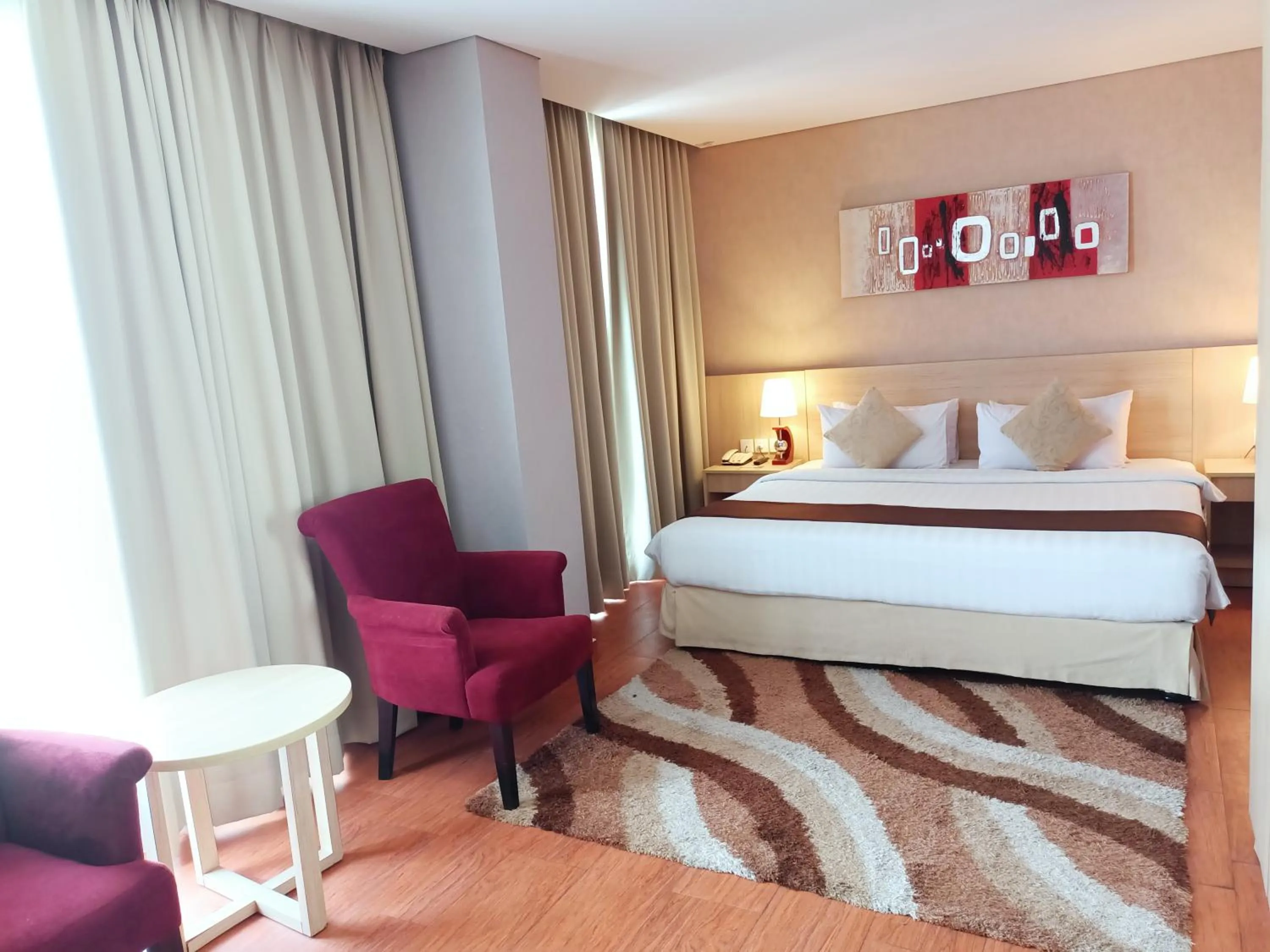 Bed in Days Hotel & Suites by Wyndham Jakarta Airport