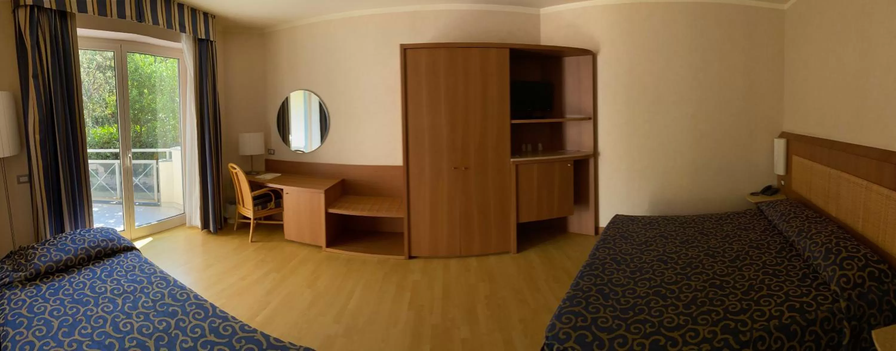 Photo of the whole room, Bed in Nicotel Barletta