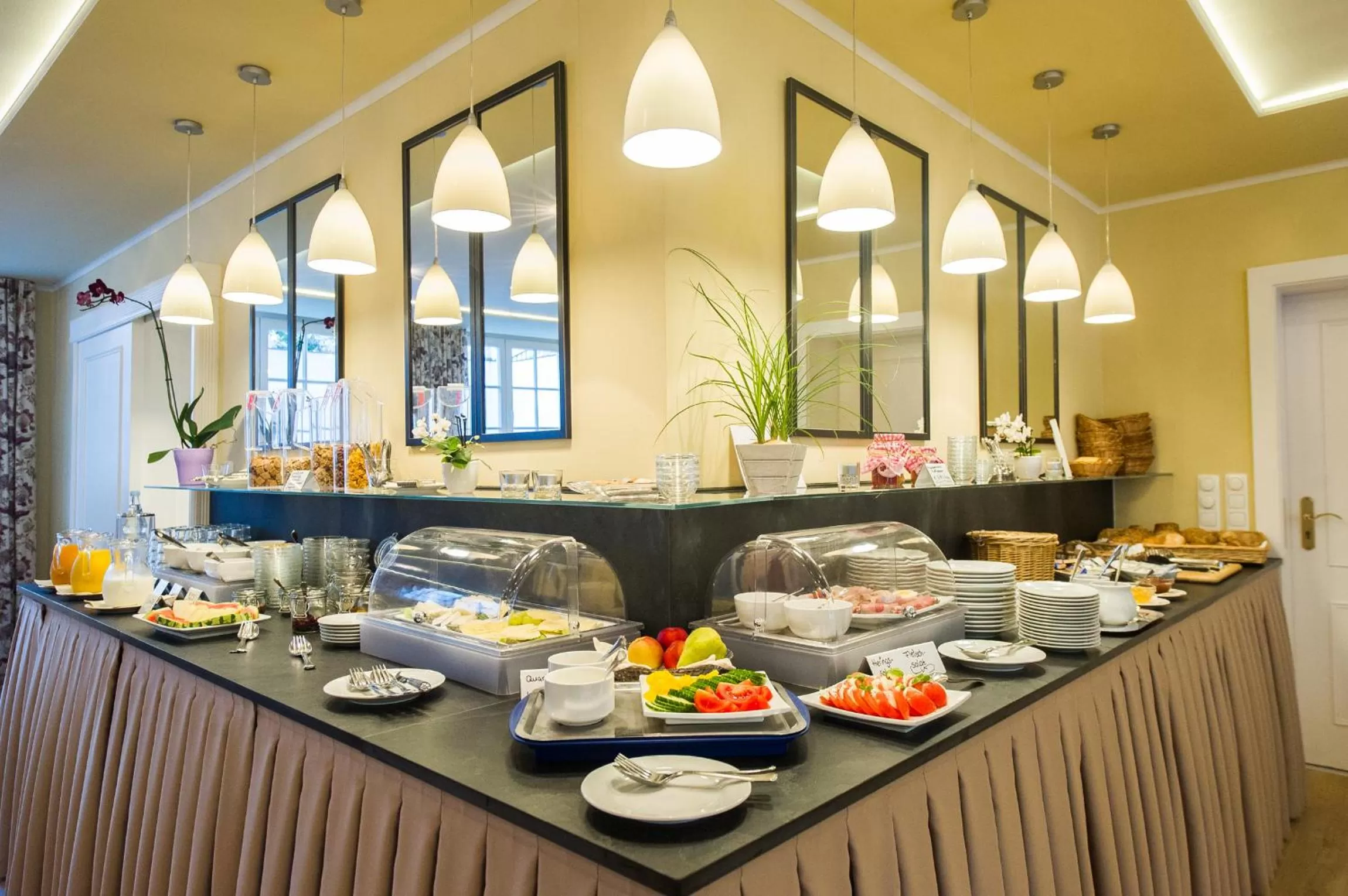 Buffet breakfast in Hotel Landhaus Ellerbrock