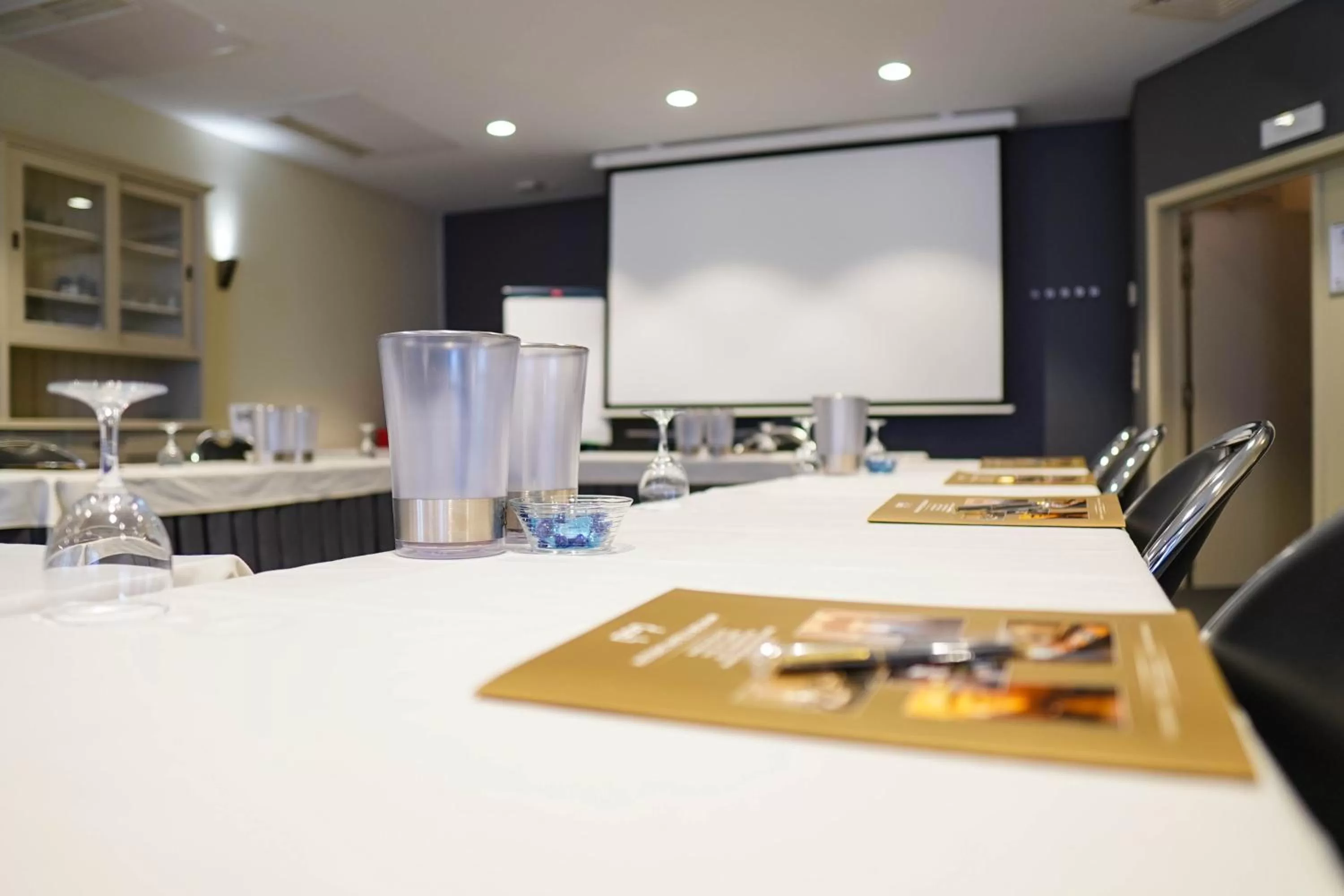 Food and drinks in Ghent River Hotel