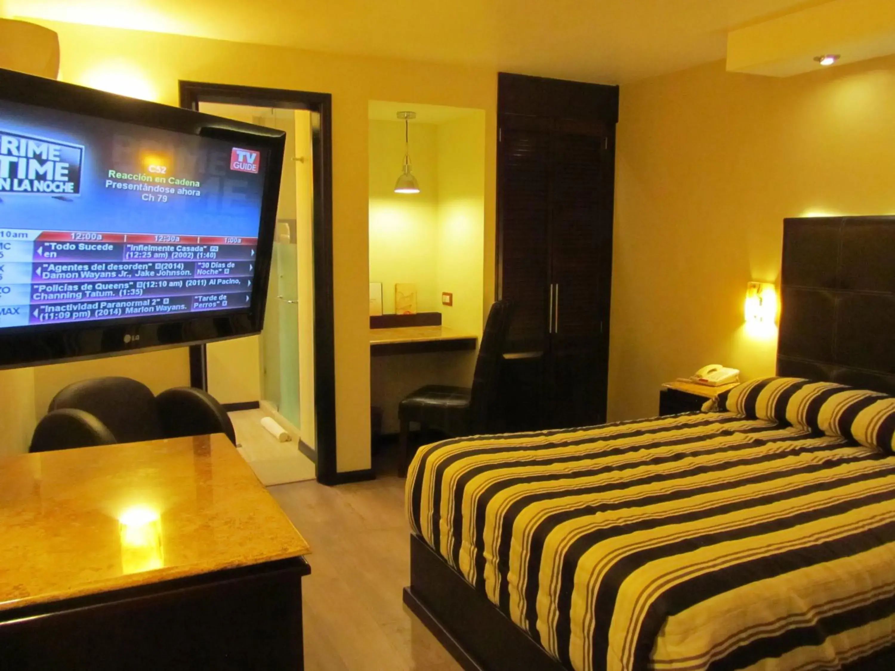 Double Room in Hotel Colonial Double Room in Hotel Colonial