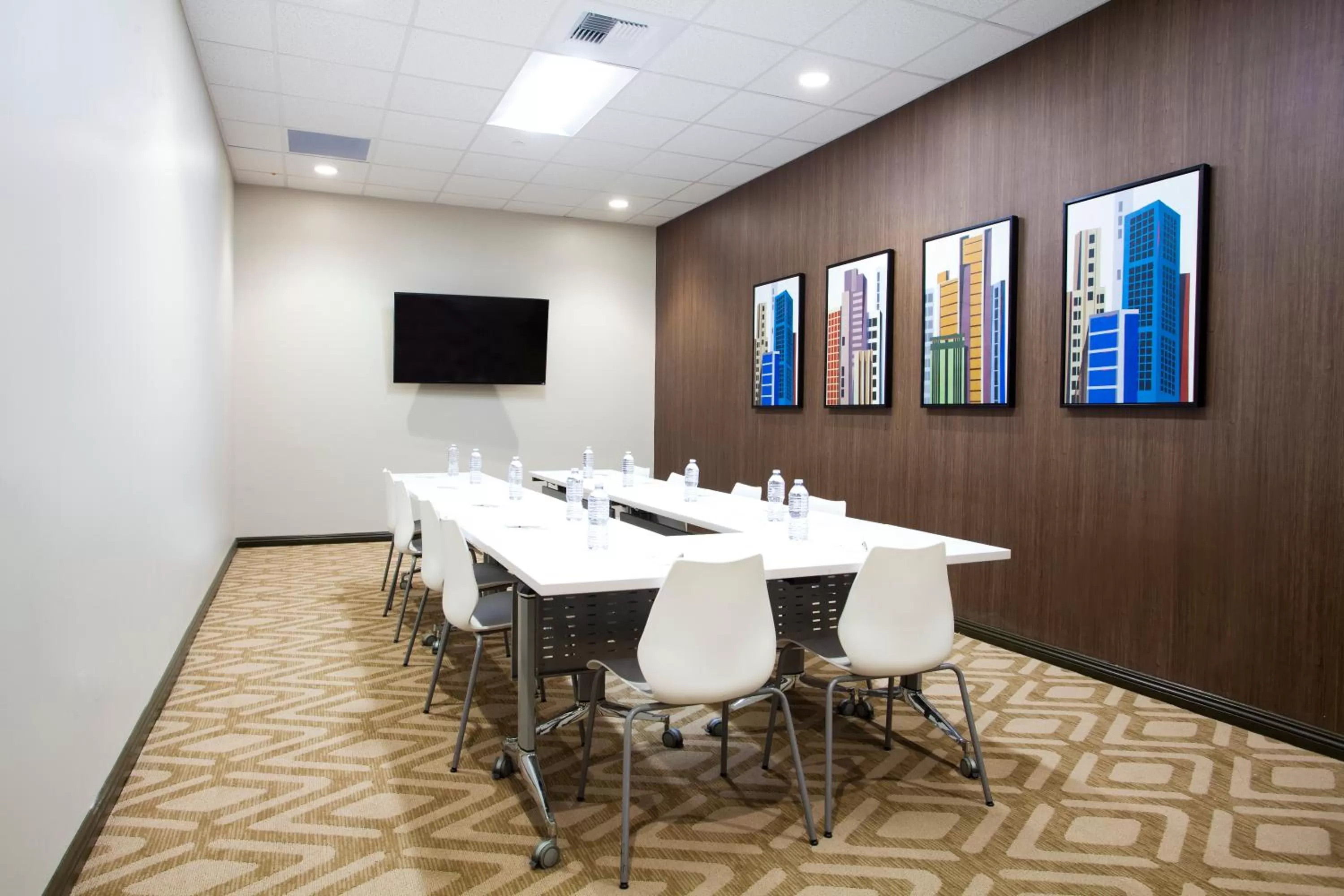 Meeting/conference room in Redac Gateway Hotel Torrance