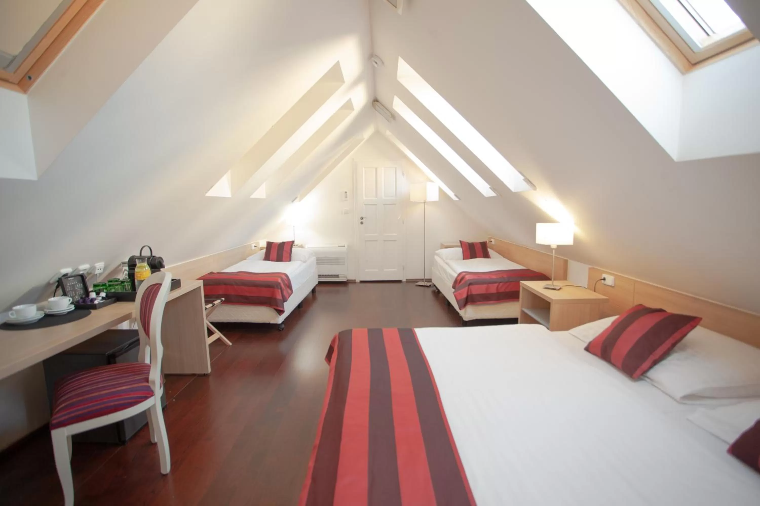 Bedroom, Bed in Little King Hotel U Malvaze