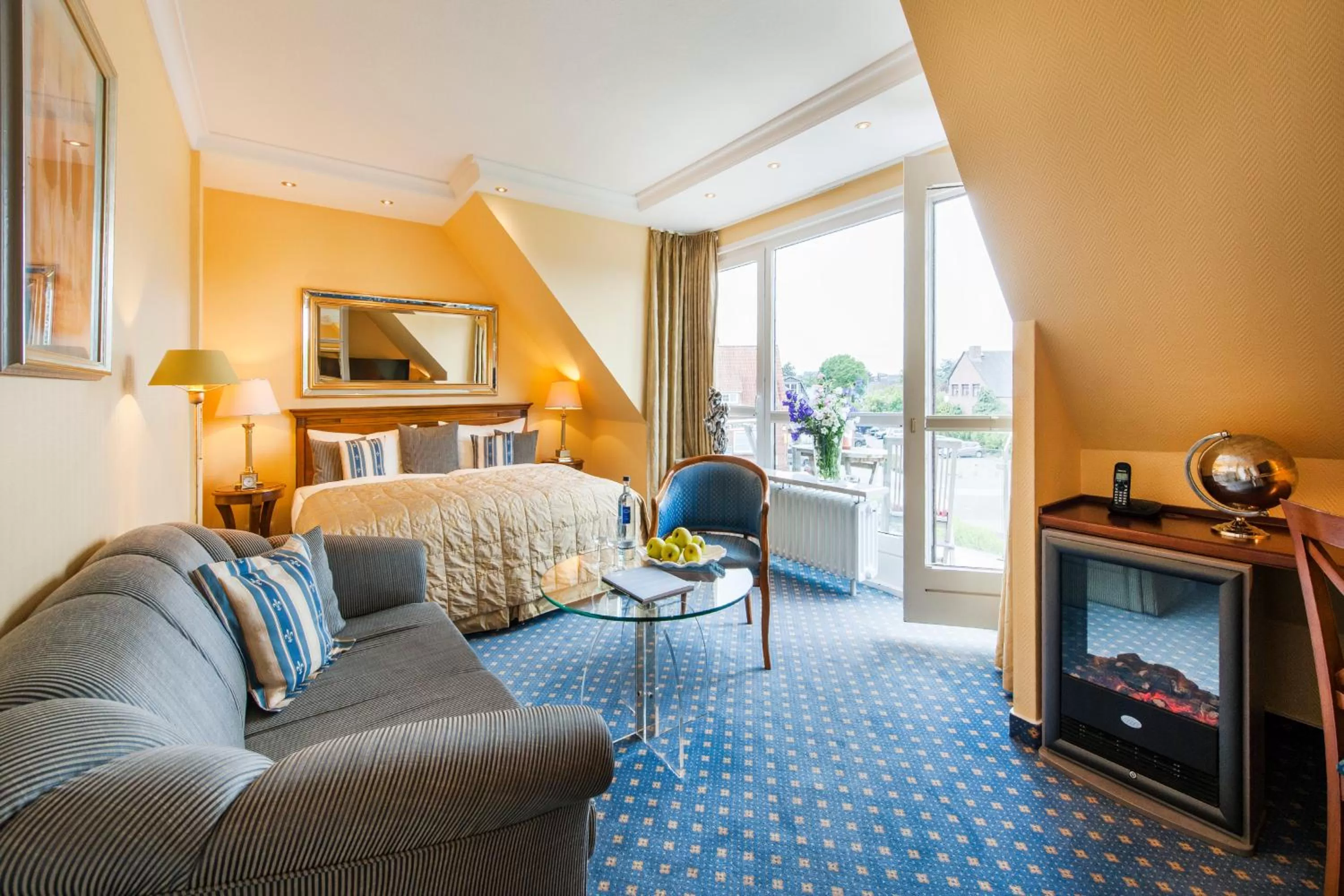 Photo of the whole room, Seating Area in Hotel Apartments Büngers - Mein Refugium am Meer mit Sommerstrandkorb