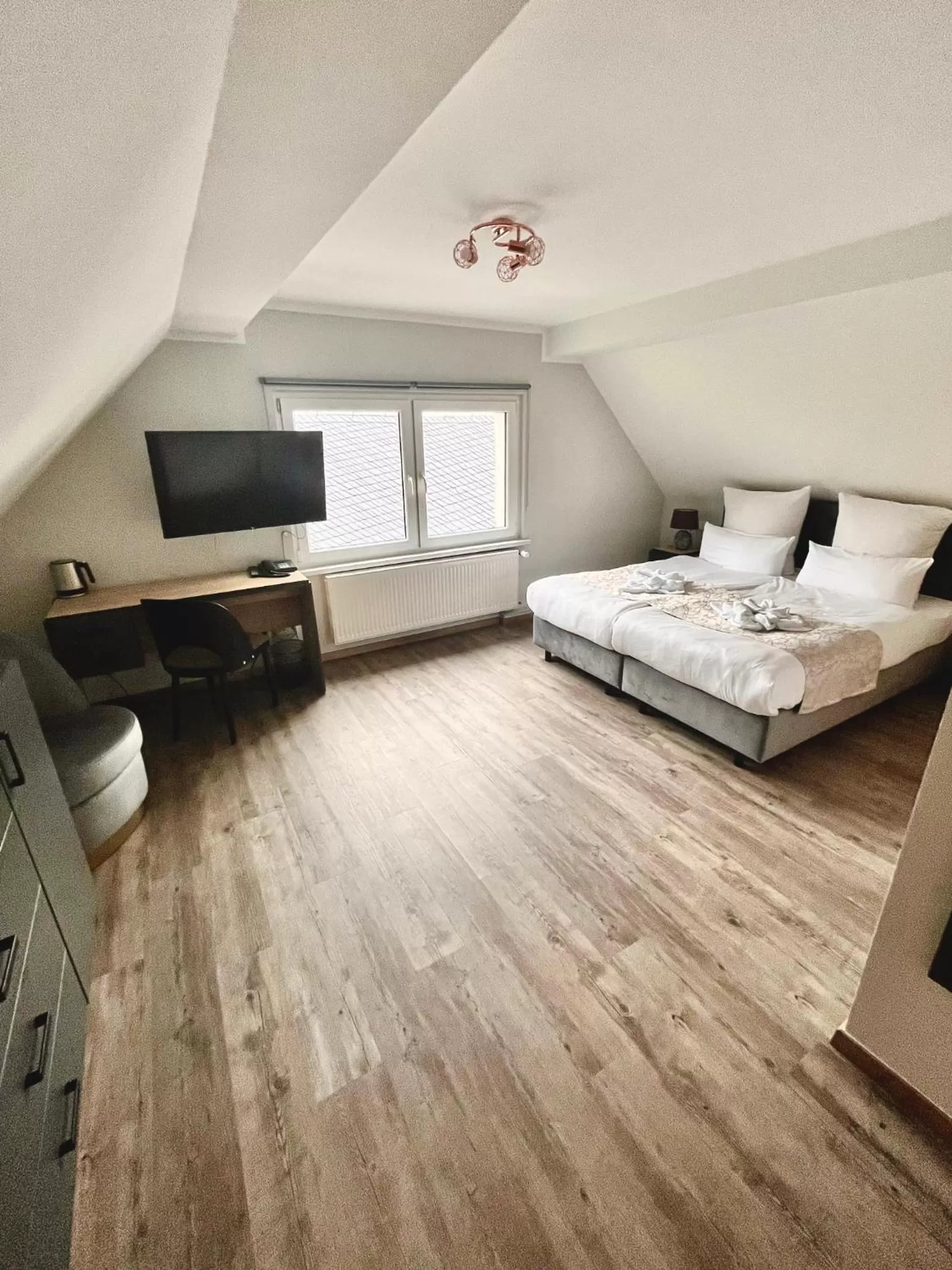 Photo of the whole room, Bed in Hotel Waldeslust