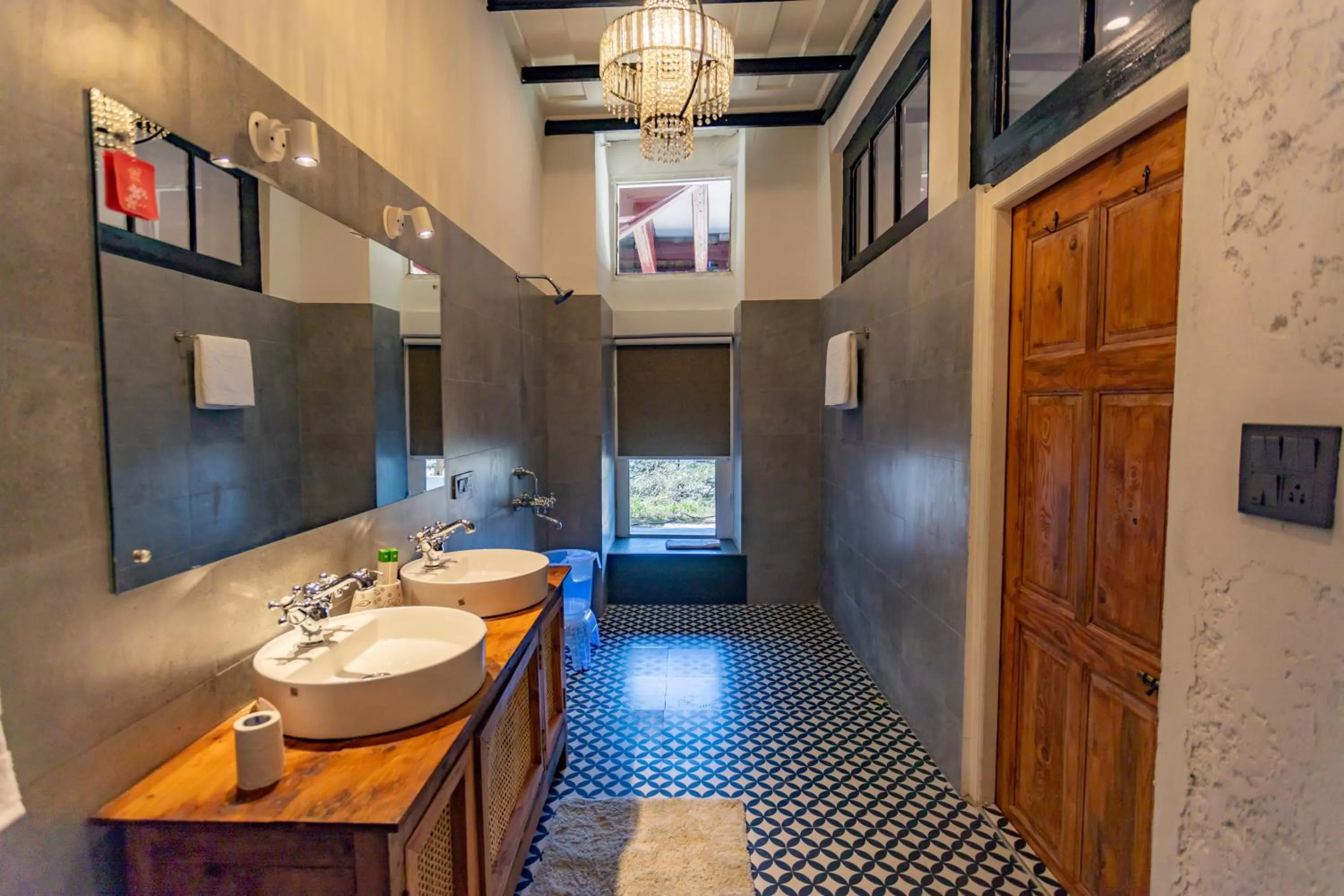 Bathroom in Seclude Shimla, Taraview