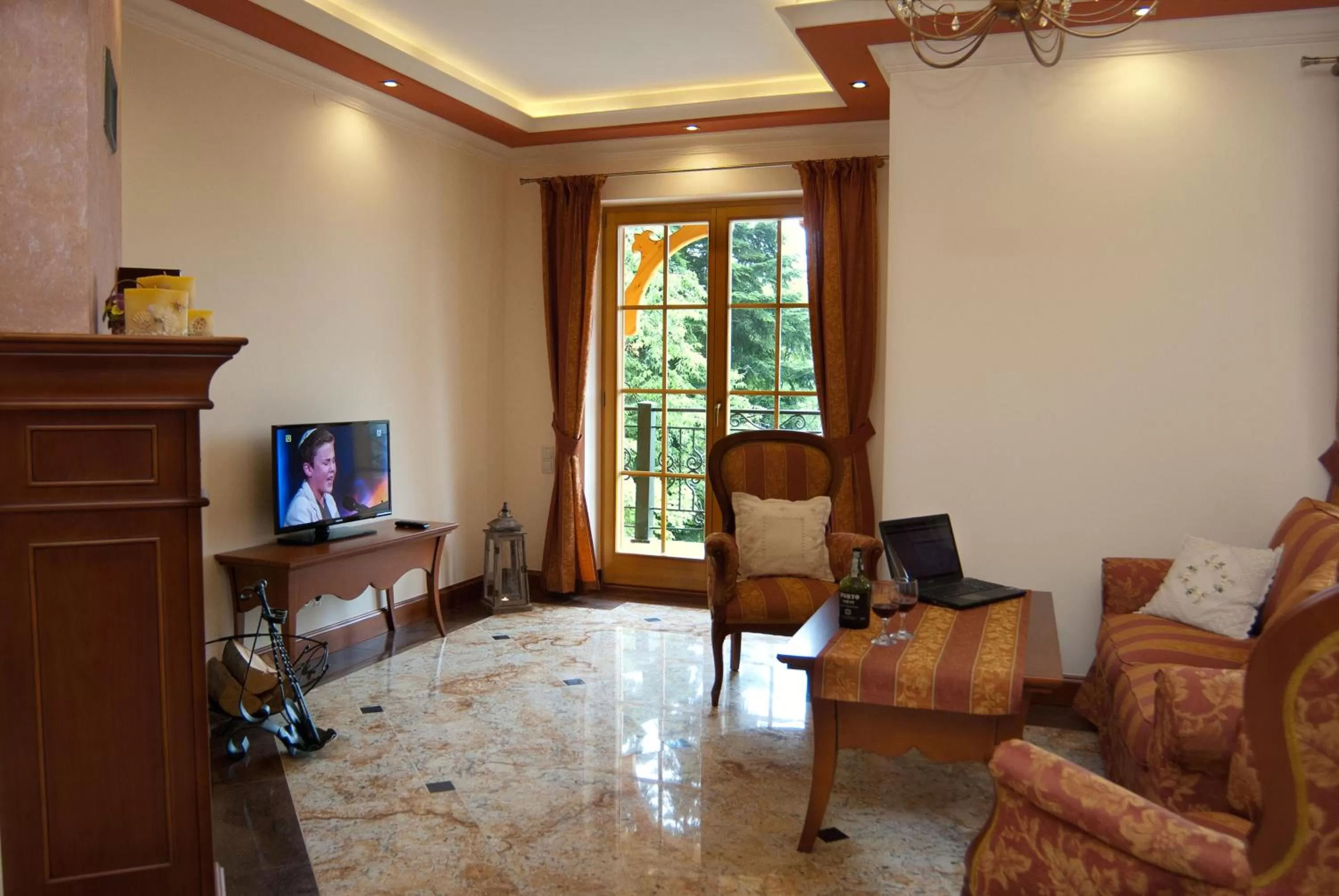 Deluxe Two-Bedroom Suite in Krupówka Mountain Resort SPA & Wellness