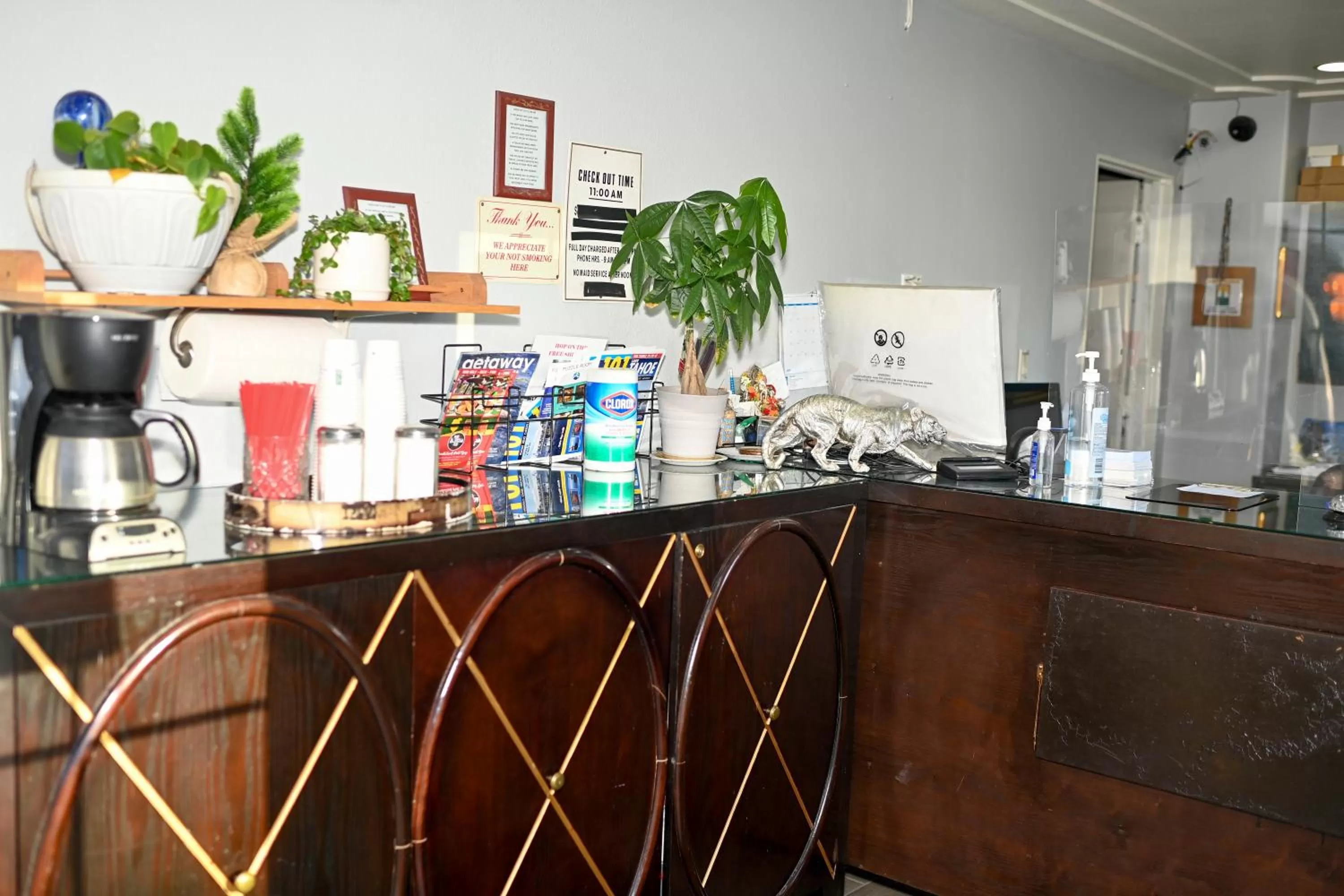 Lobby or reception in Budget INN At The Heavenly Gondola