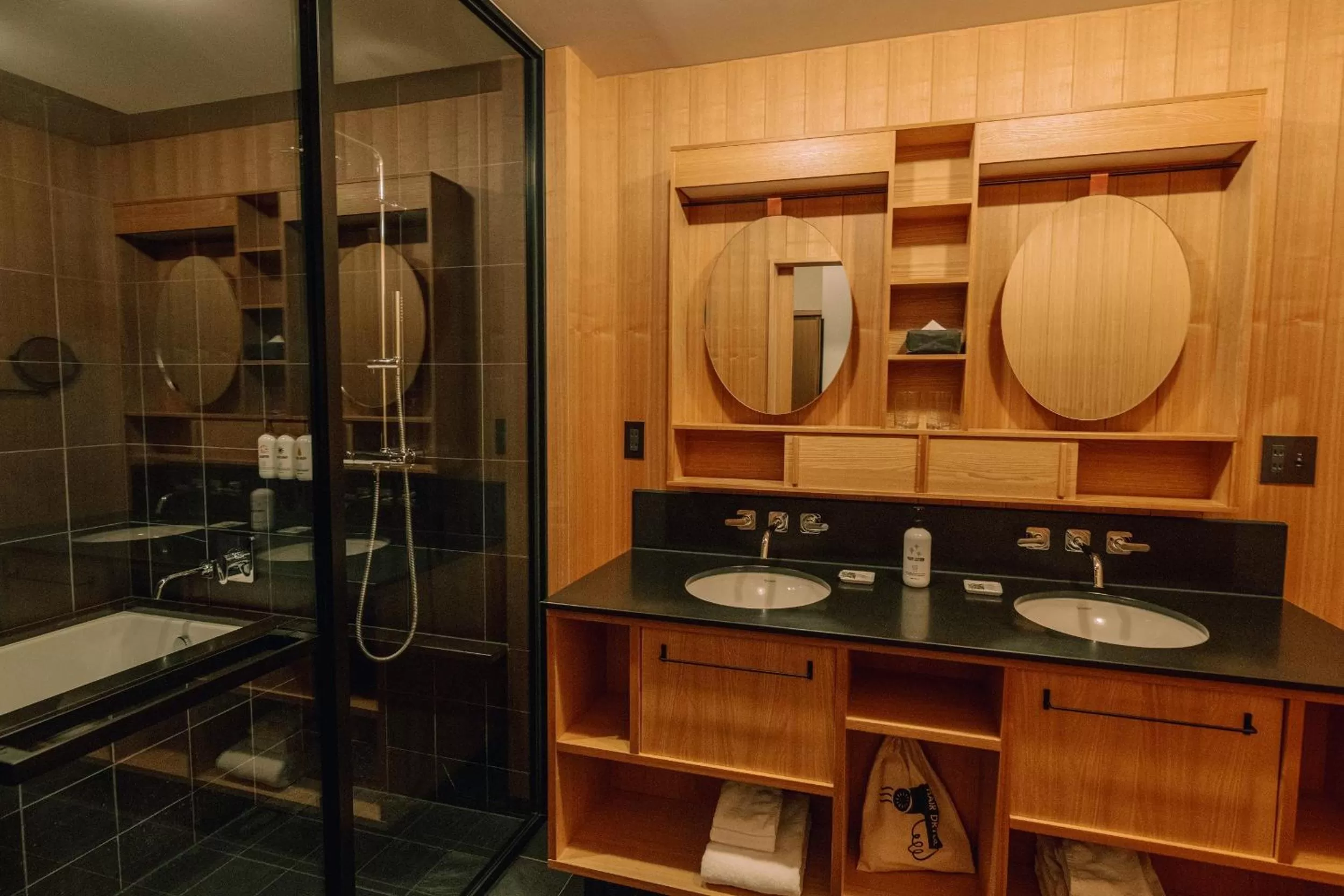 Shower in Ace Hotel Kyoto