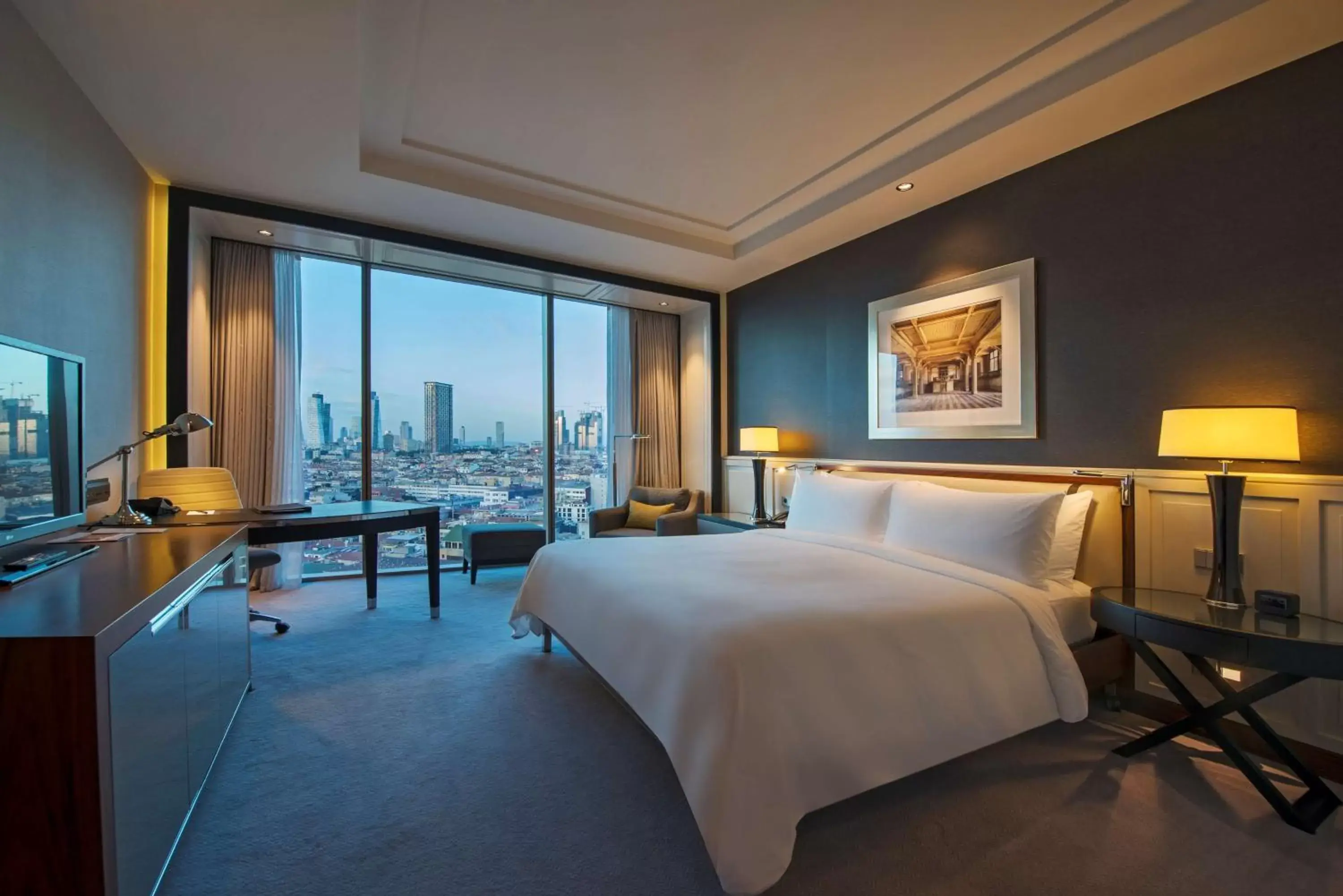 King Guest Room in Hilton Istanbul Bomonti King Guest Room in Hilton Istanbul Bomonti