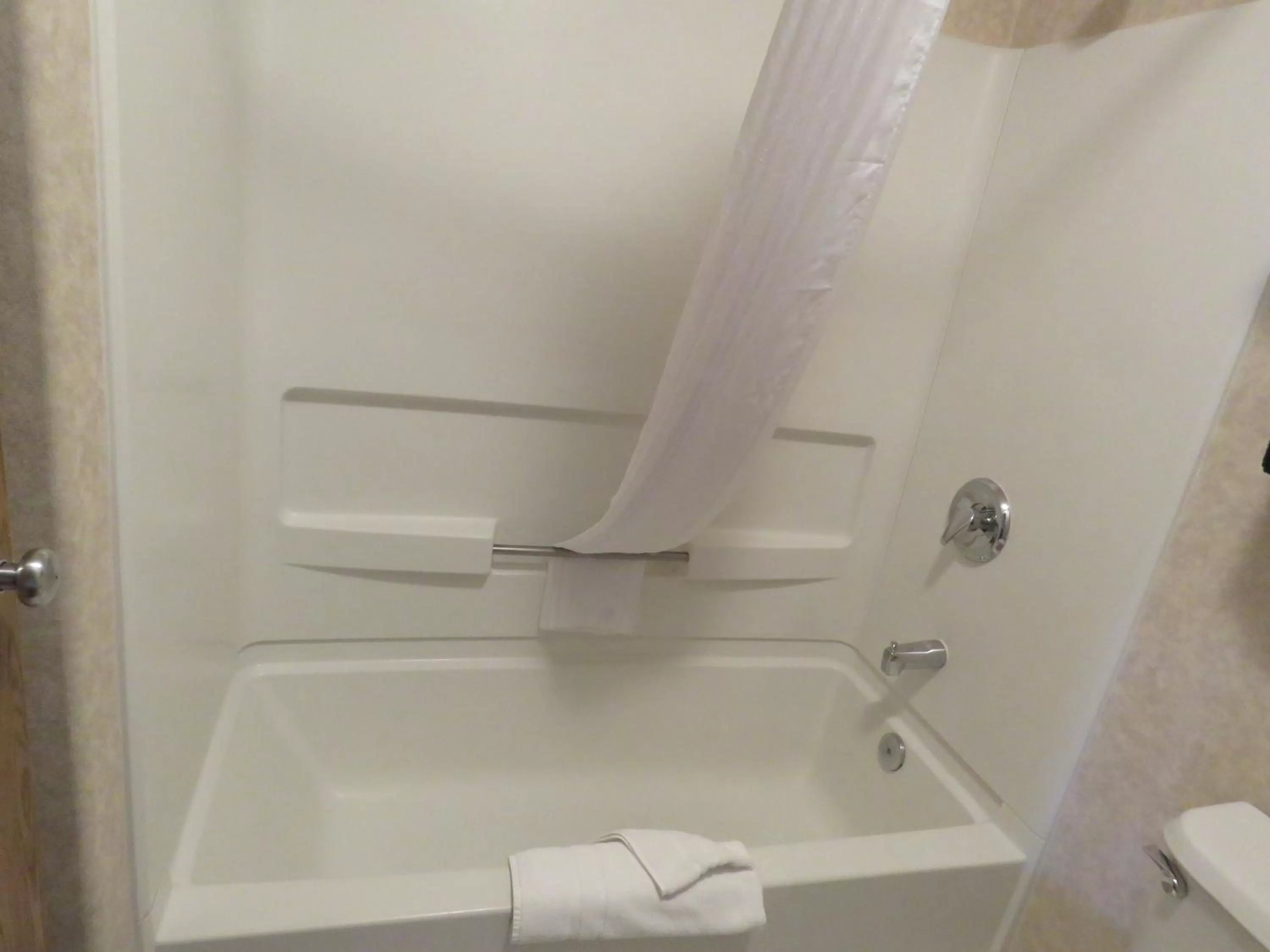 Budget Double Room in Stay Wise Inn Cedaredge