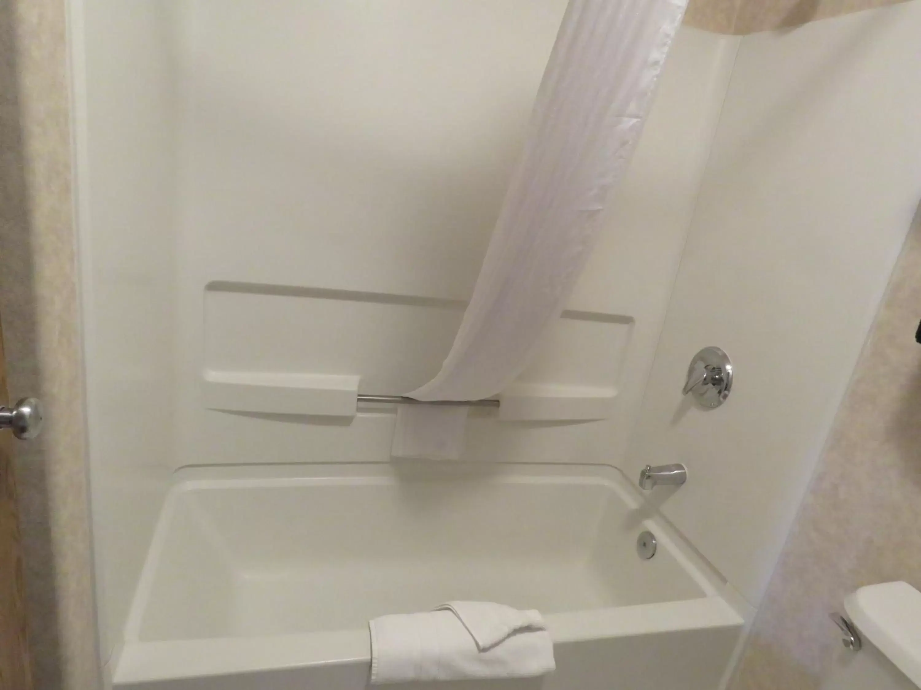 Budget Double Room in Stay Wise Inn Cedaredge Budget Double Room in Stay Wise Inn Cedaredge