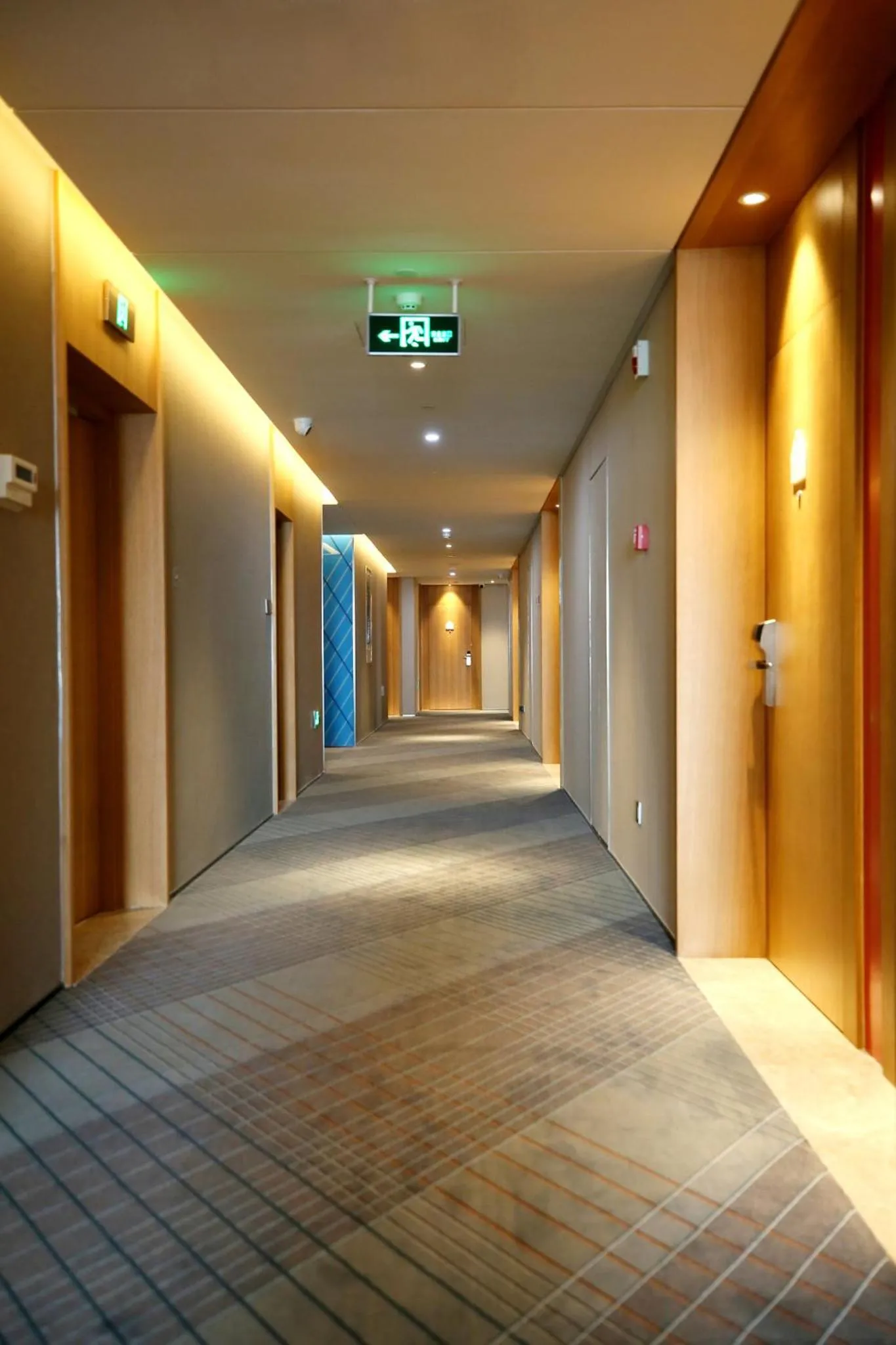 Lobby or reception in Holiday Inn Express Chengdu North Railway Station by IHG - Near Panda Base, Near Chunxi Road Free laundromat