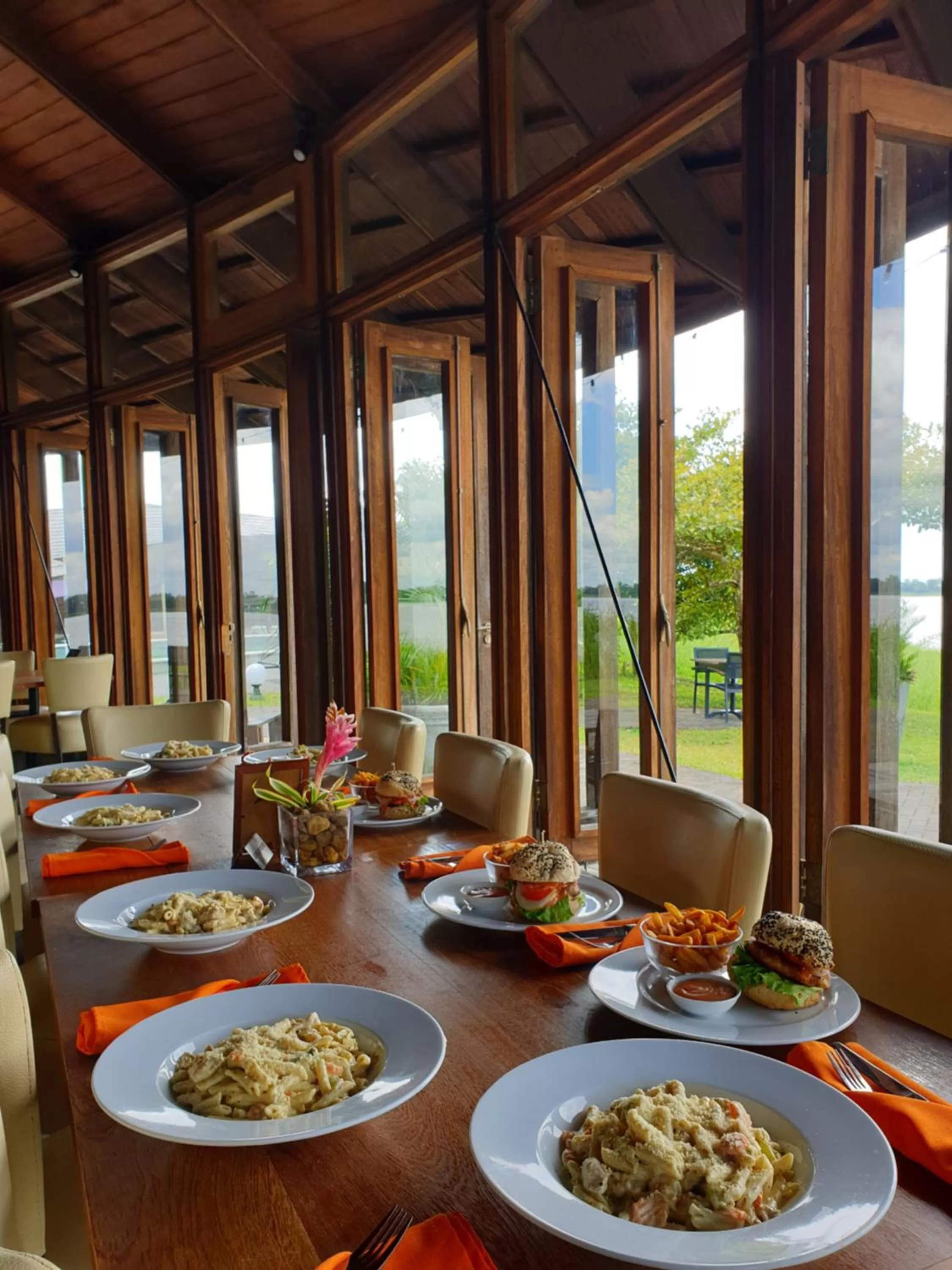 Restaurant/places to eat in Houttuyn Wellness River Resort