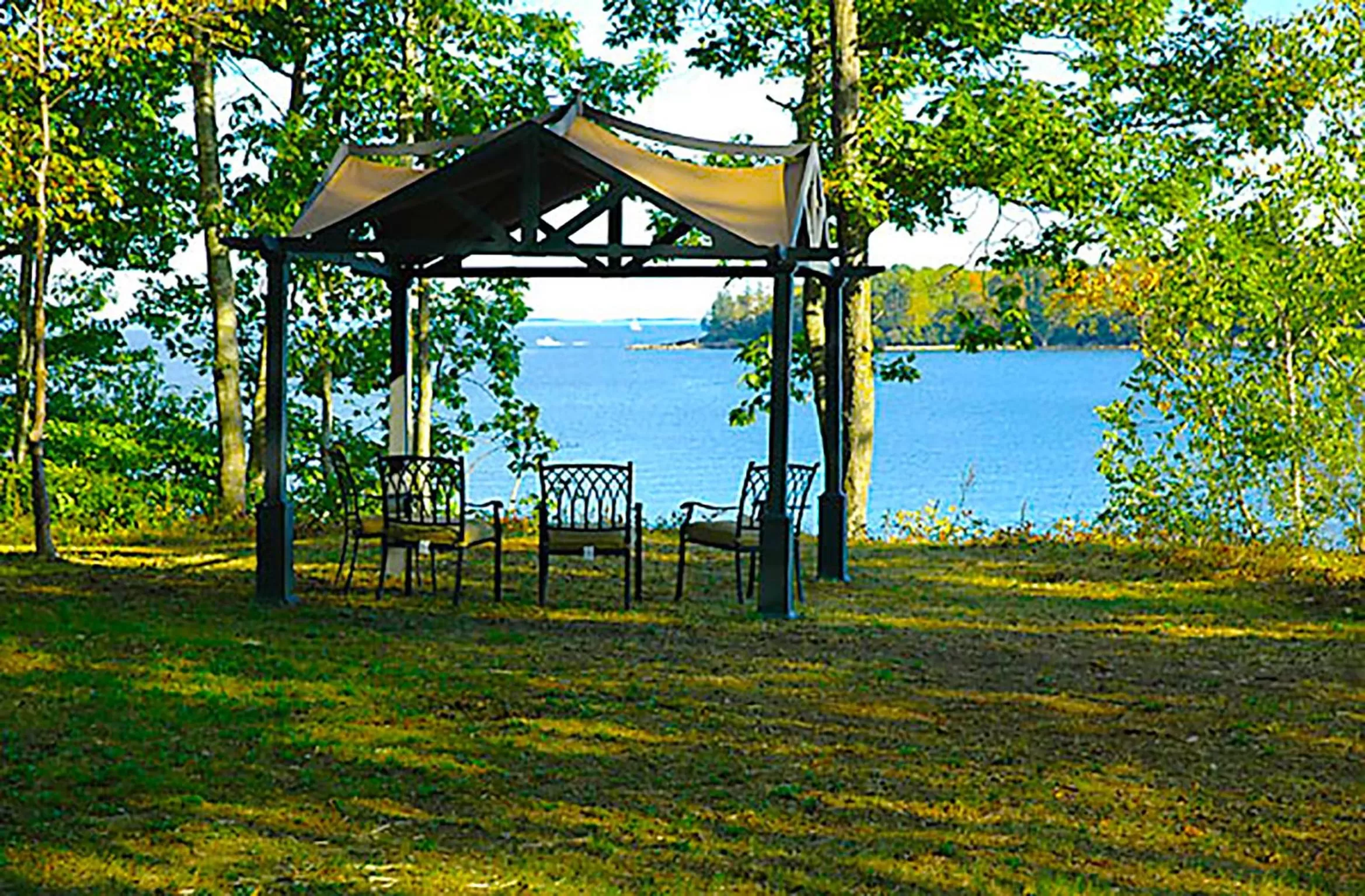 Decorative detail in Ledges By the Bay