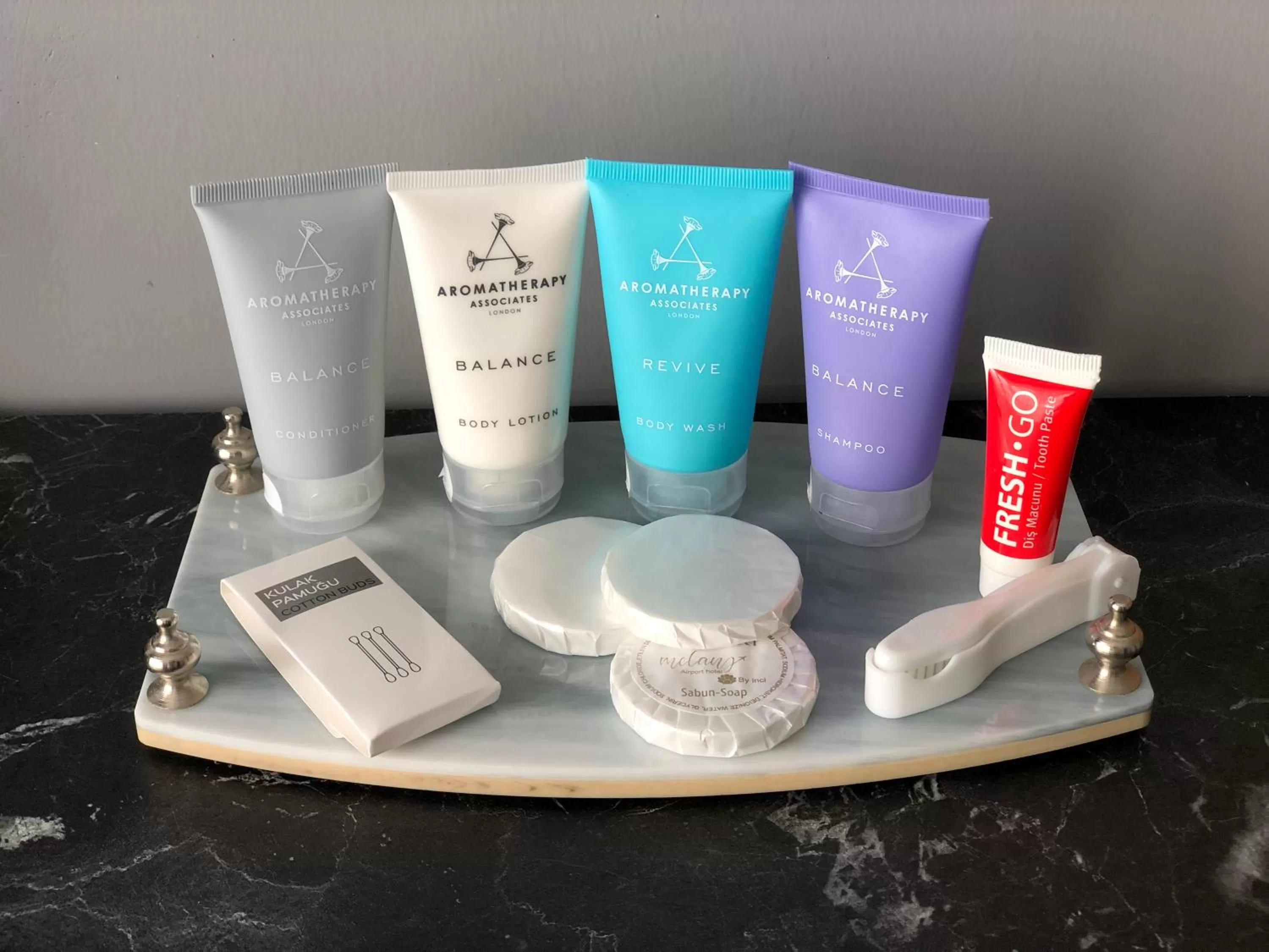 Shower in Melanj Airport Hotel