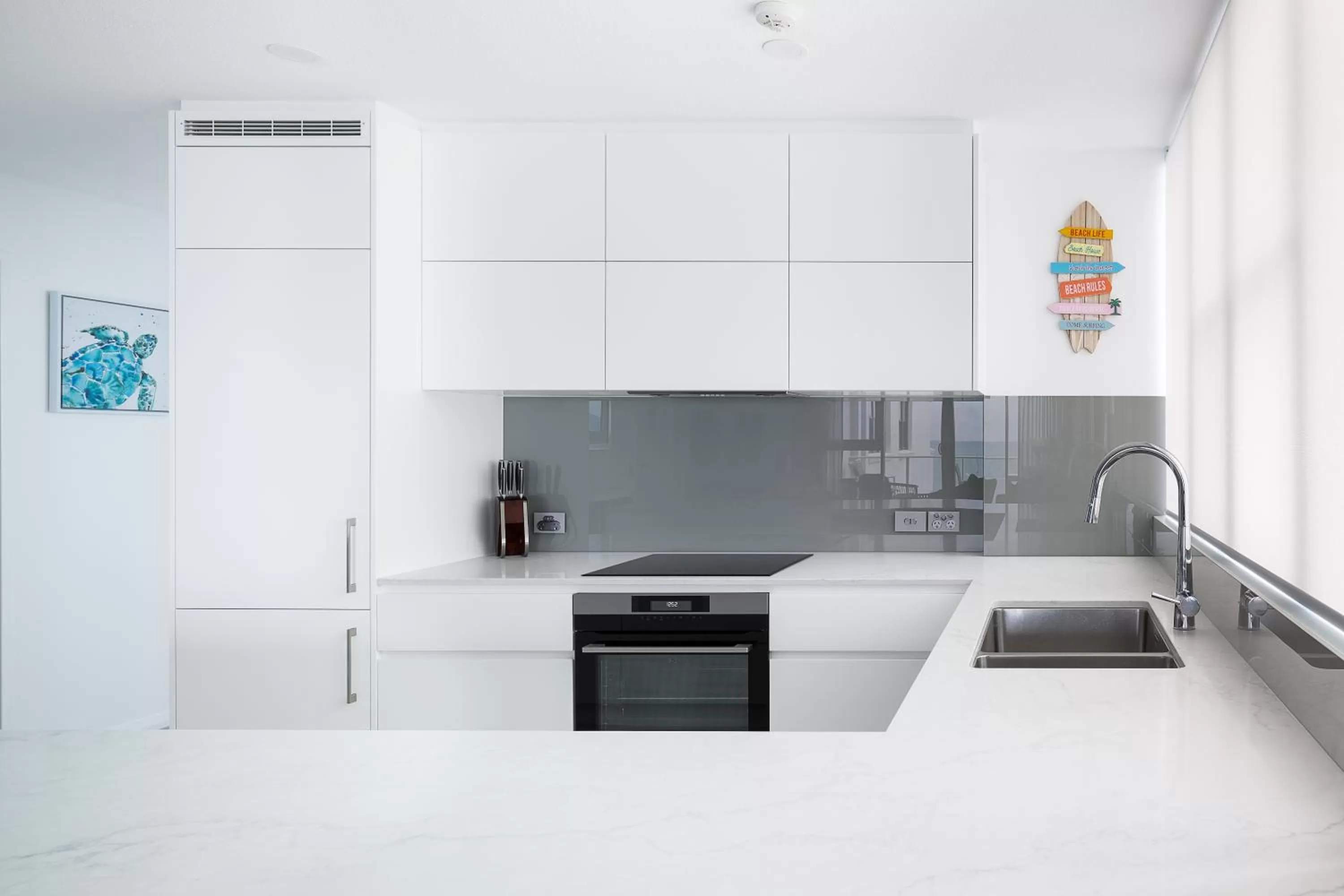 Kitchen or kitchenette in Pacific Beach Resort