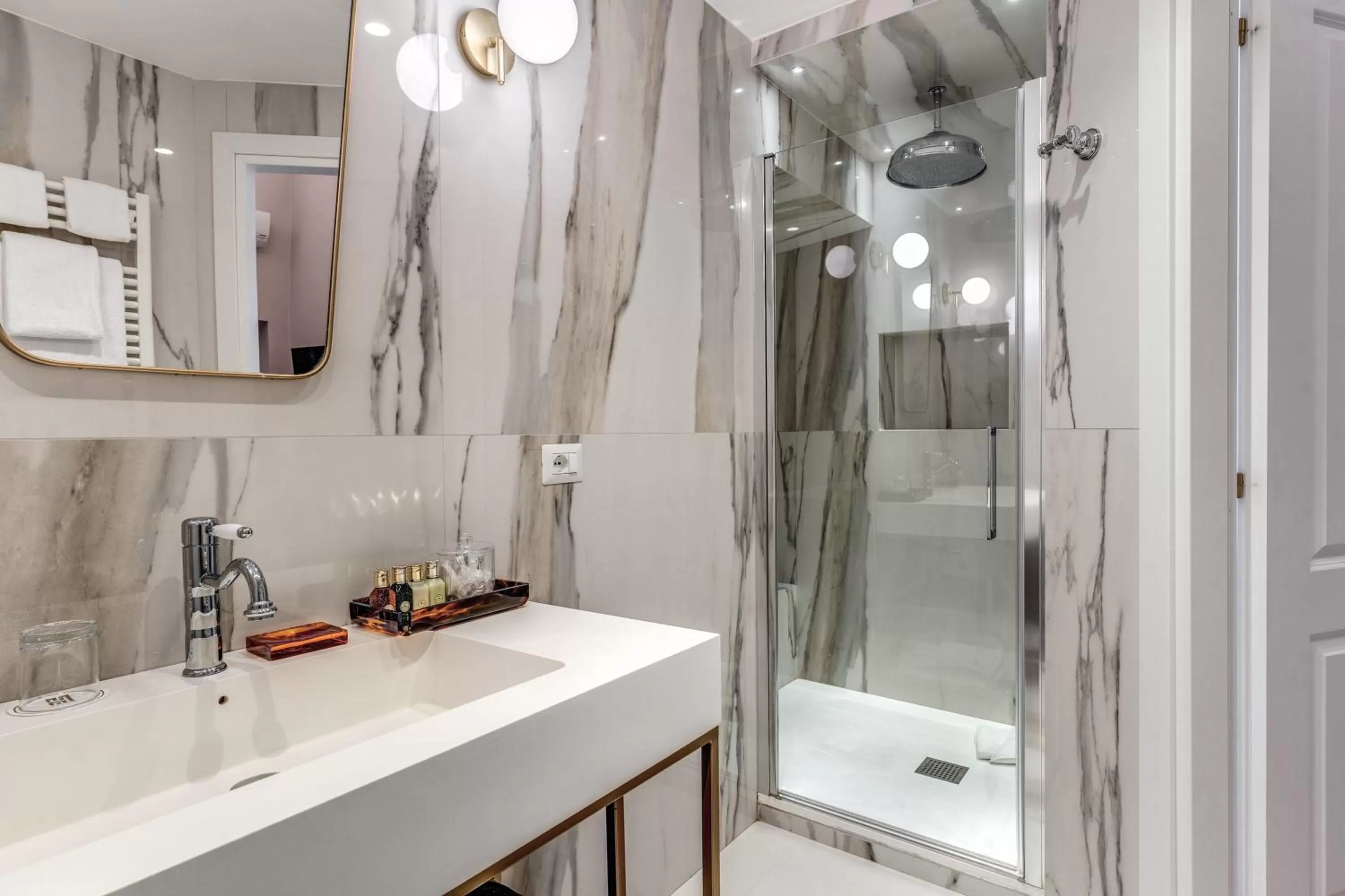 Bathroom in Eitch Borromini Palazzo Pamphilj