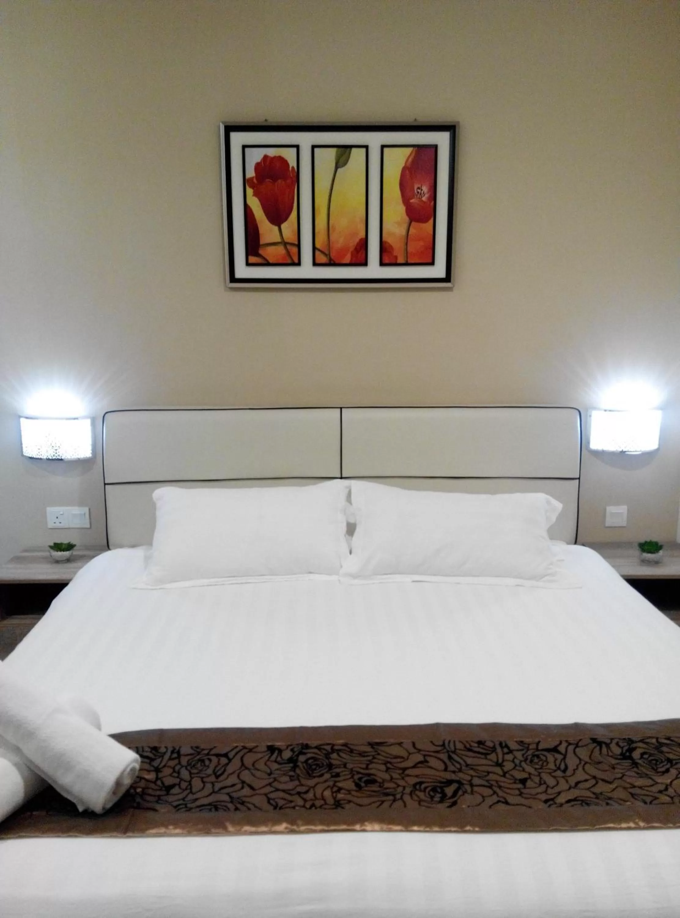 Bedroom, Bed in Welcome Inn GM