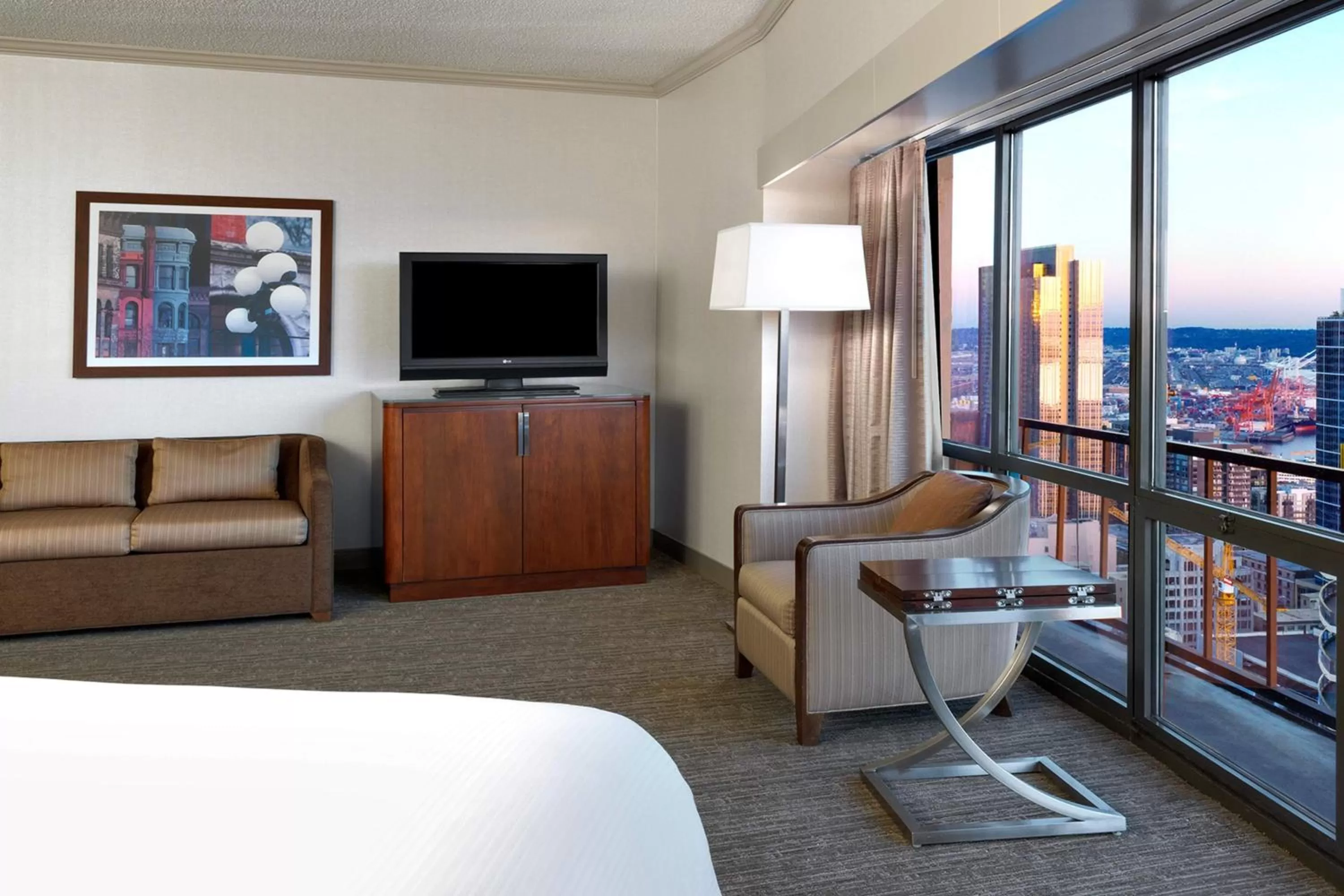 Photo of the whole room, Bed in The Westin Seattle
